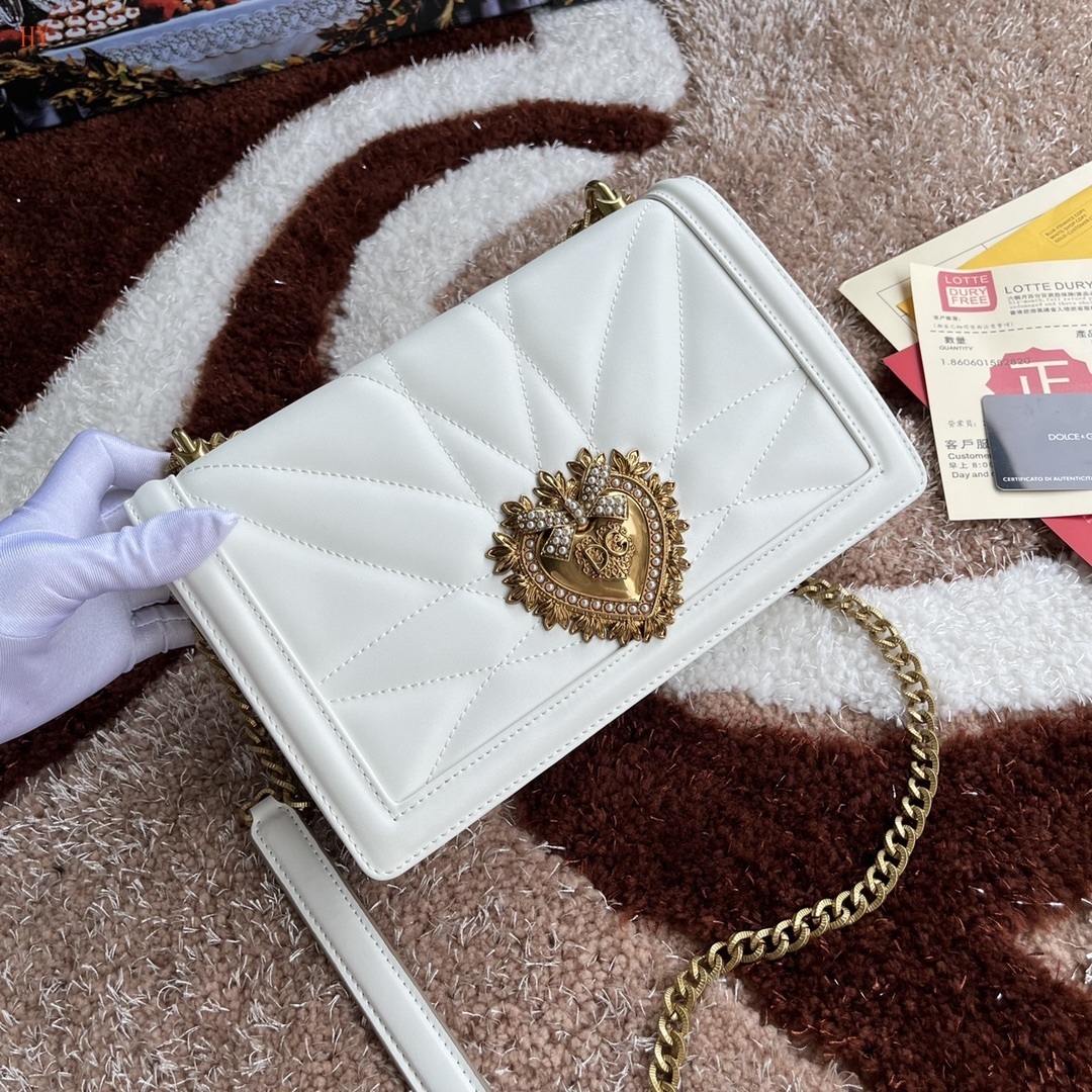 dolce & gabbana white quilted handbag 26*18*7.5 - Image 7