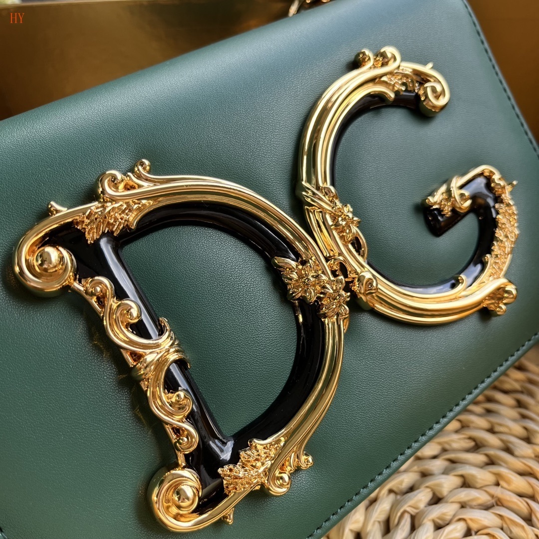 dolce & gabbana green dg logo handbag 21*15*4 - Image 7