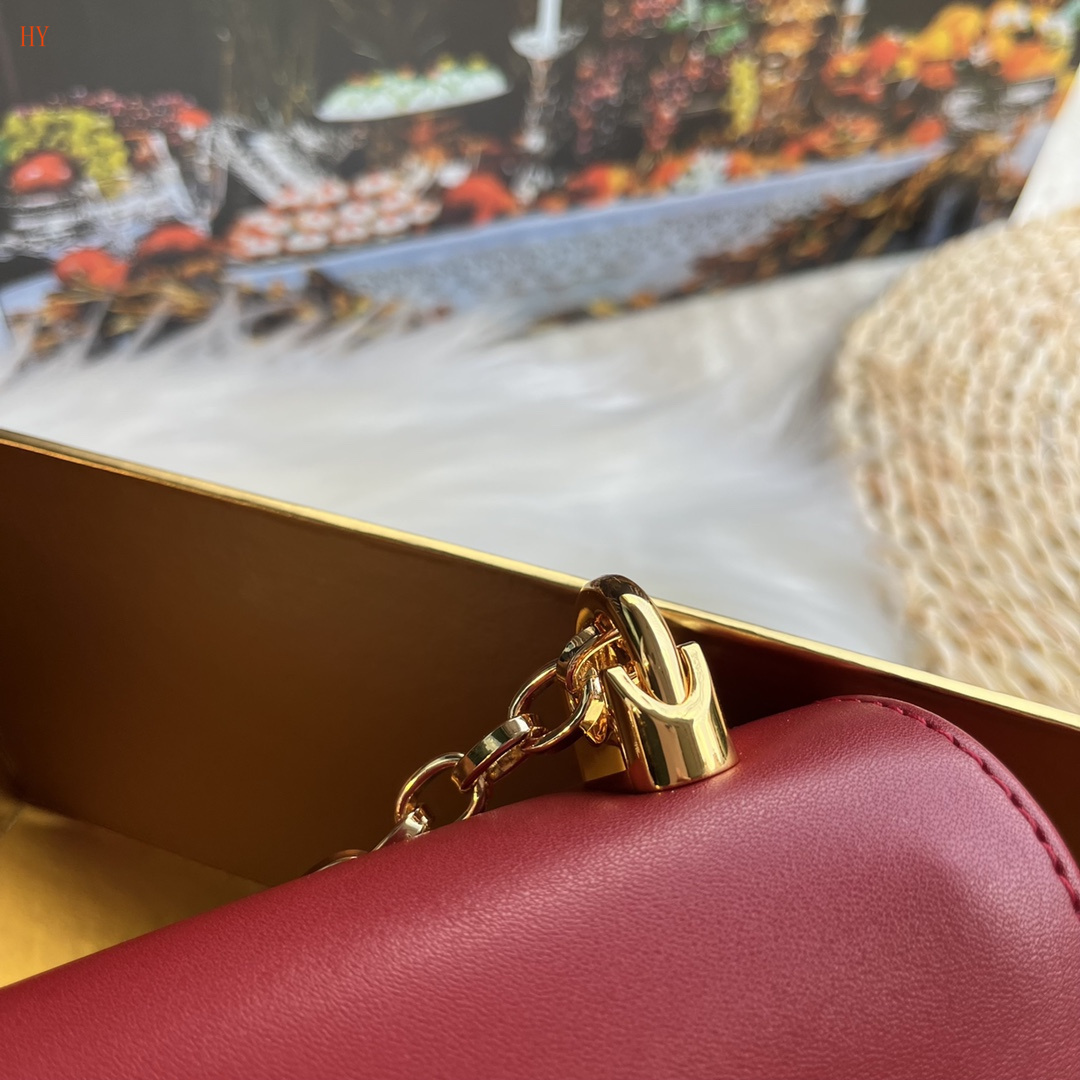 dolce & gabbana dg logo red leather bag 21x15x4 cm - Image 7