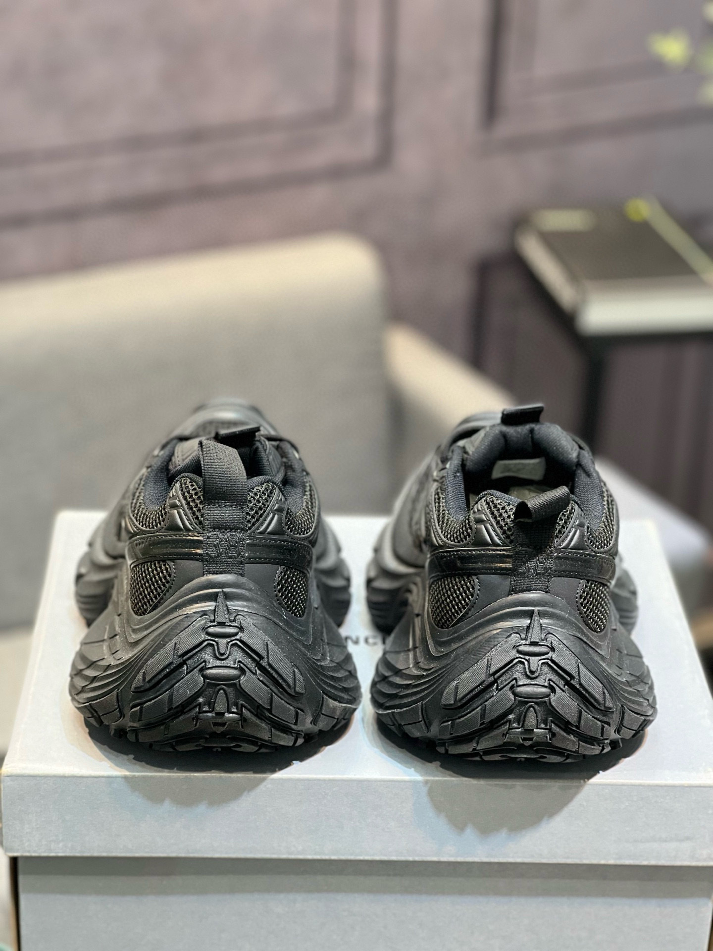 balenciaga unisex sneakers in black - sizes 35/46 - Image 7