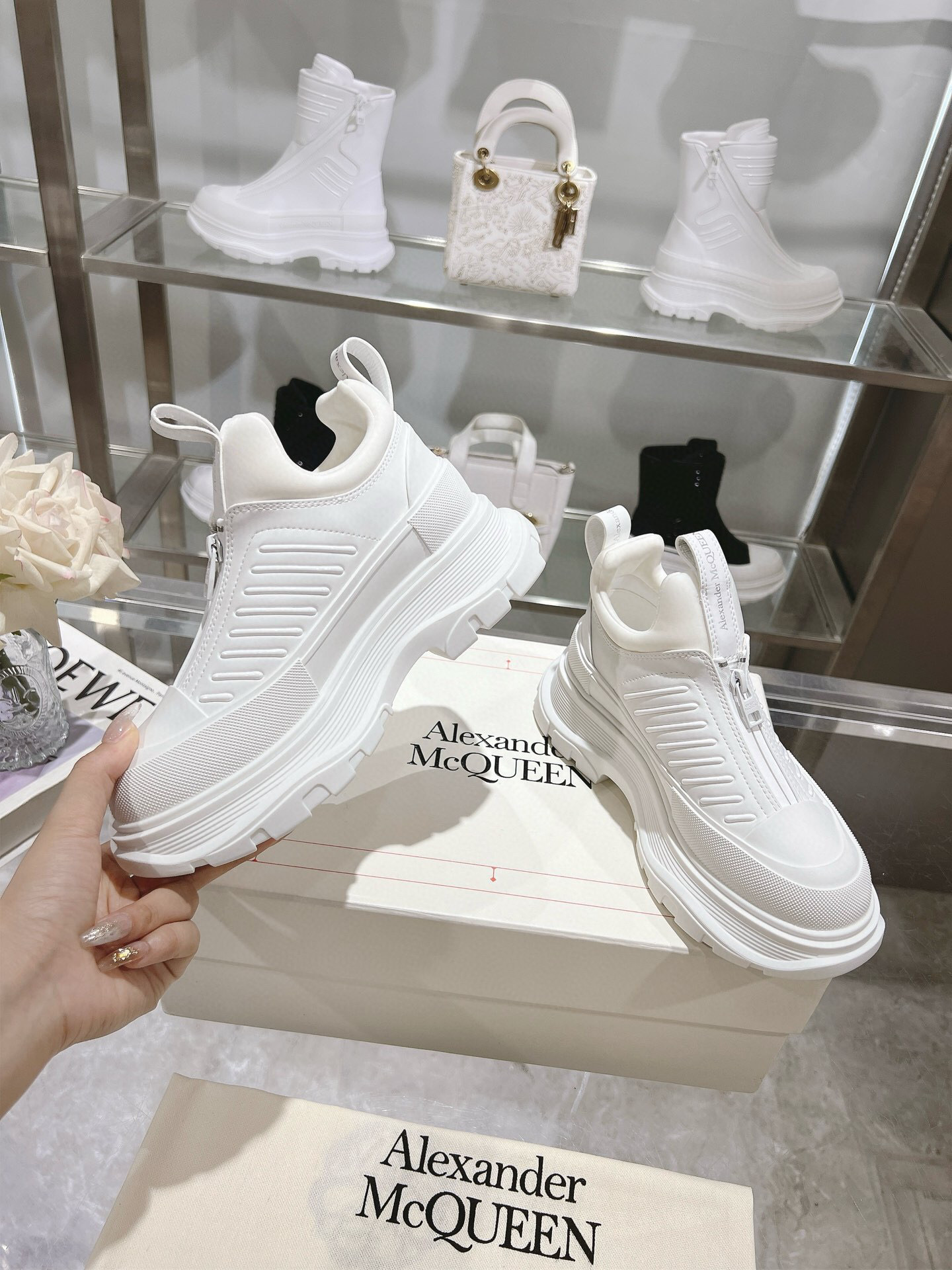 alexander mcqueen white sneakers size 35-44 - Image 7