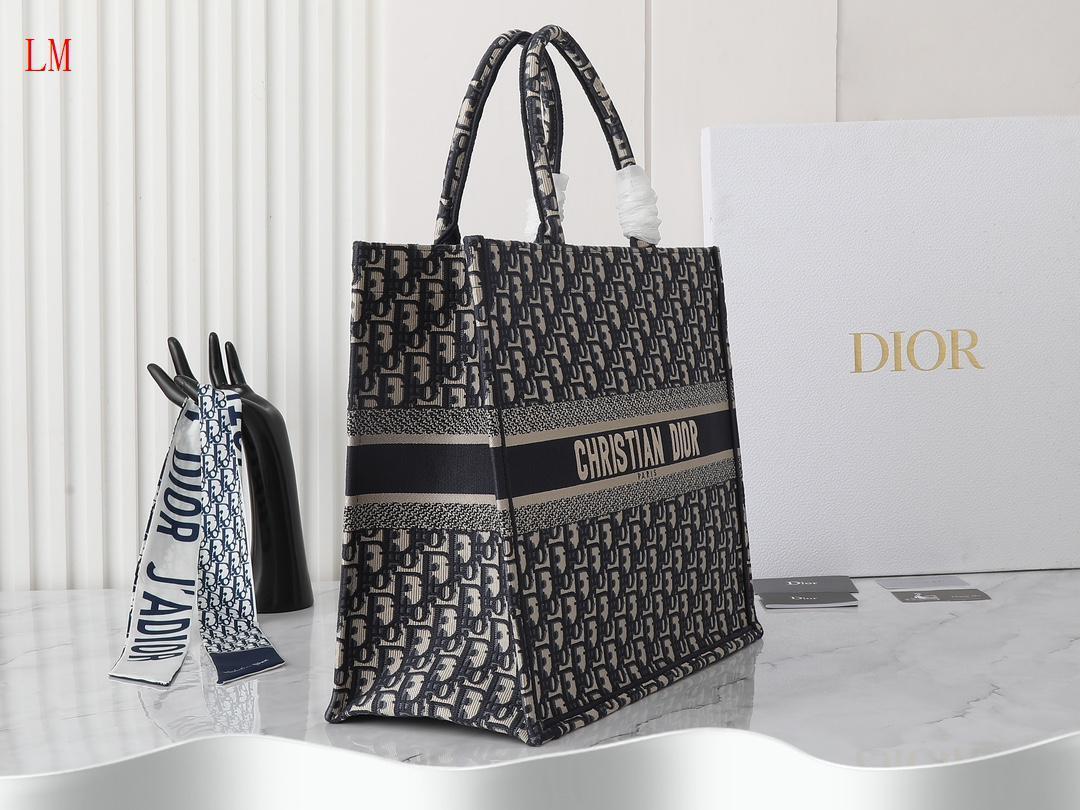 dior christian dior tote bag 42*35*18.5 - Image 7