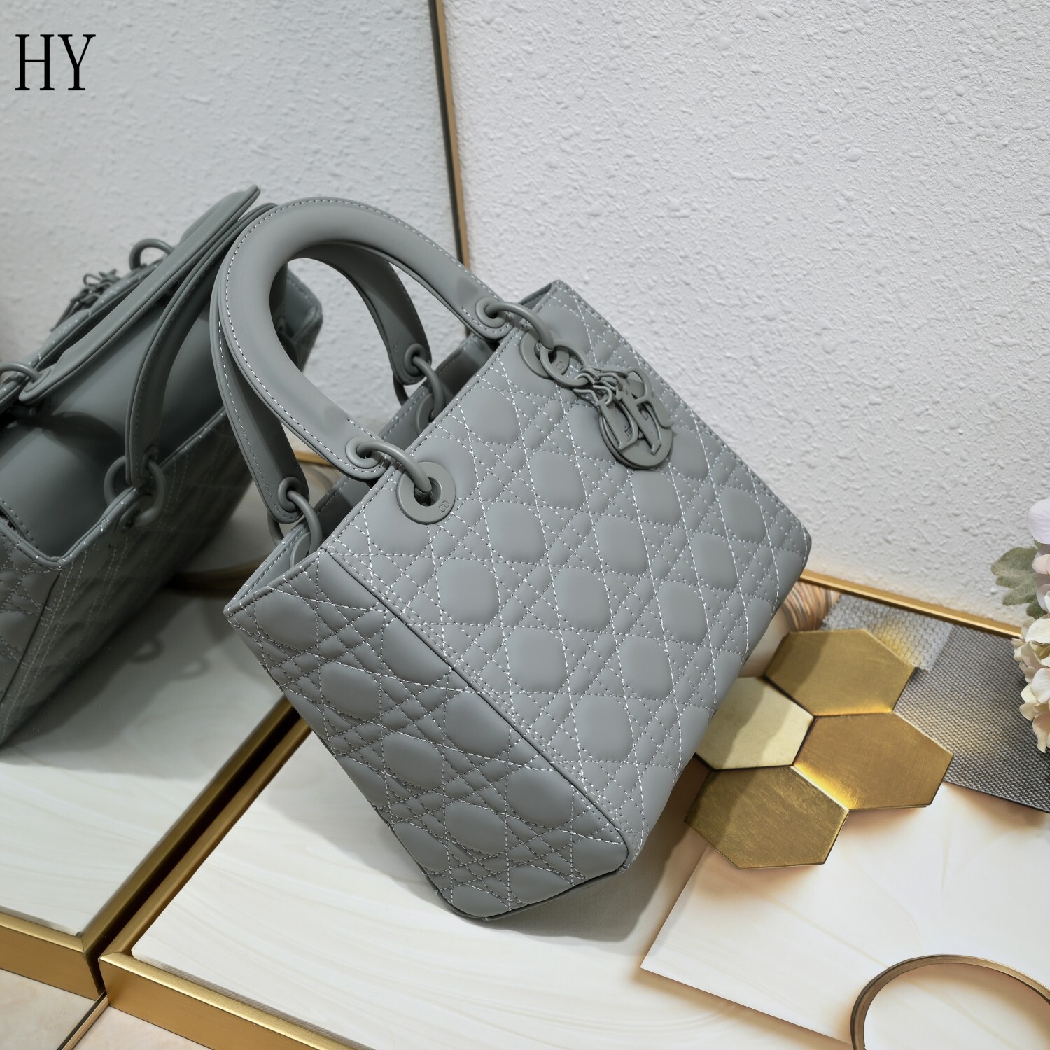 dior gray quilted handbag 24x20x11cm - Image 7