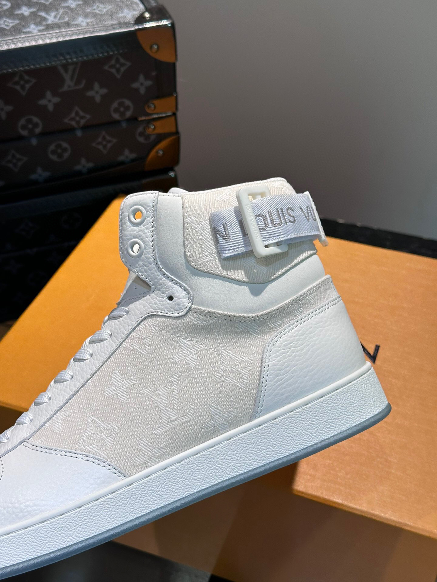 louis vuitton high-top sneakers size 38-44 - Image 7