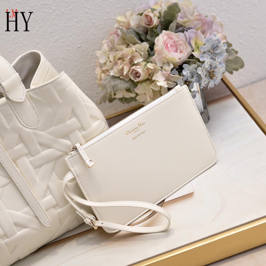 dior white handbag with pouch - 28.5x19x21cm - Image 7