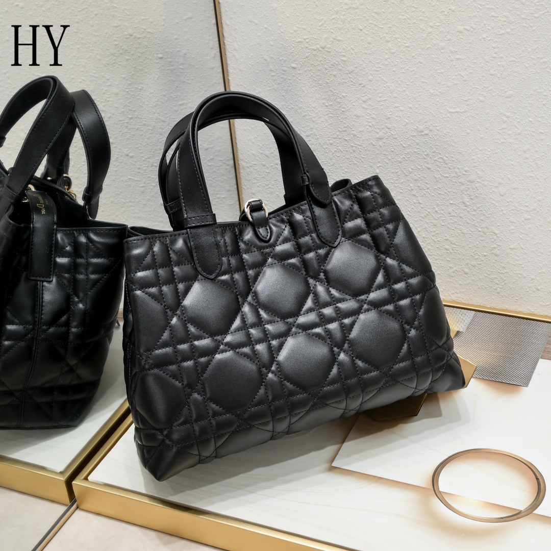 dior black quilted handbag with pouch - 28.5x19x21cm - Image 7