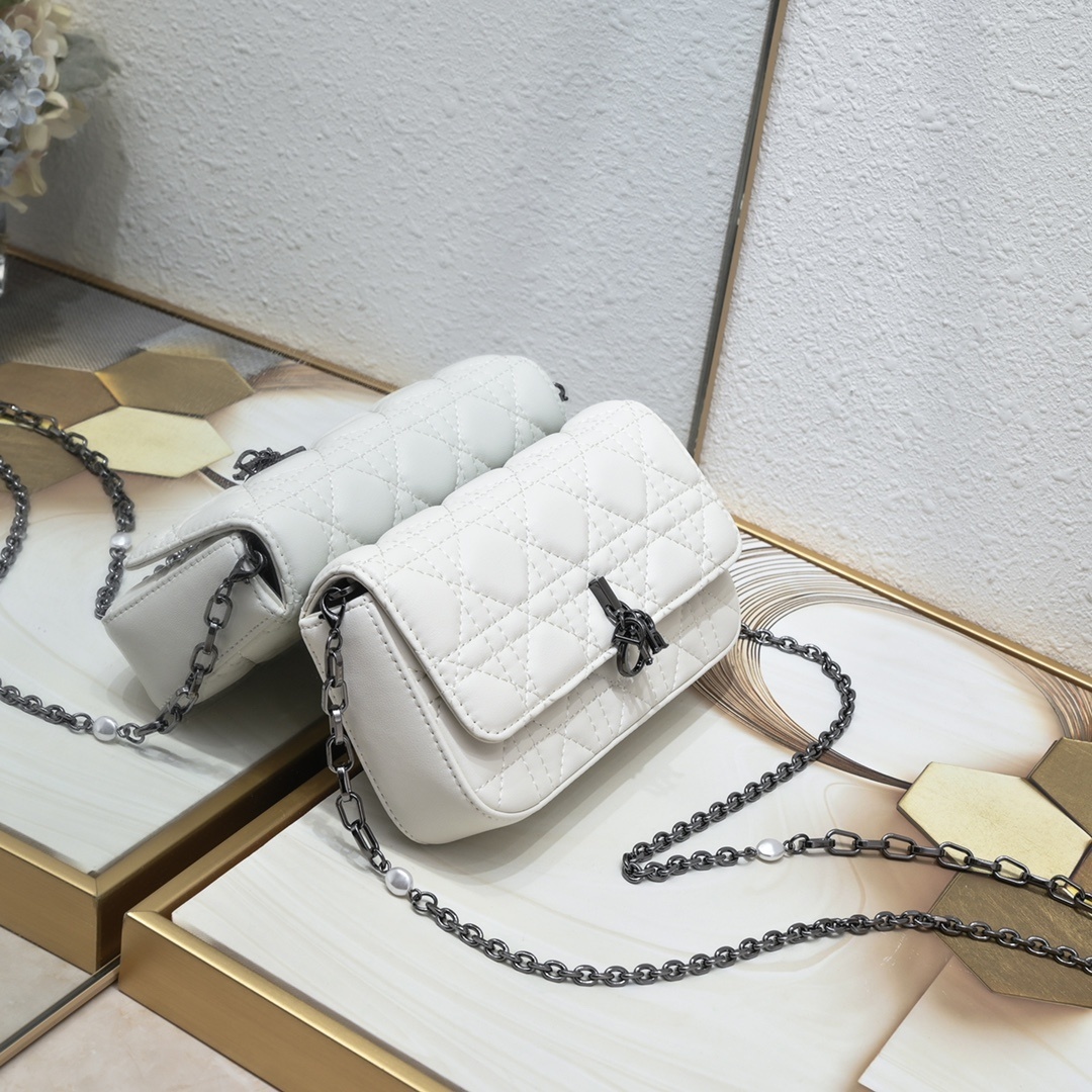 dior quilted white leather crossbody bag - 18.5x10x4 cm - Image 7