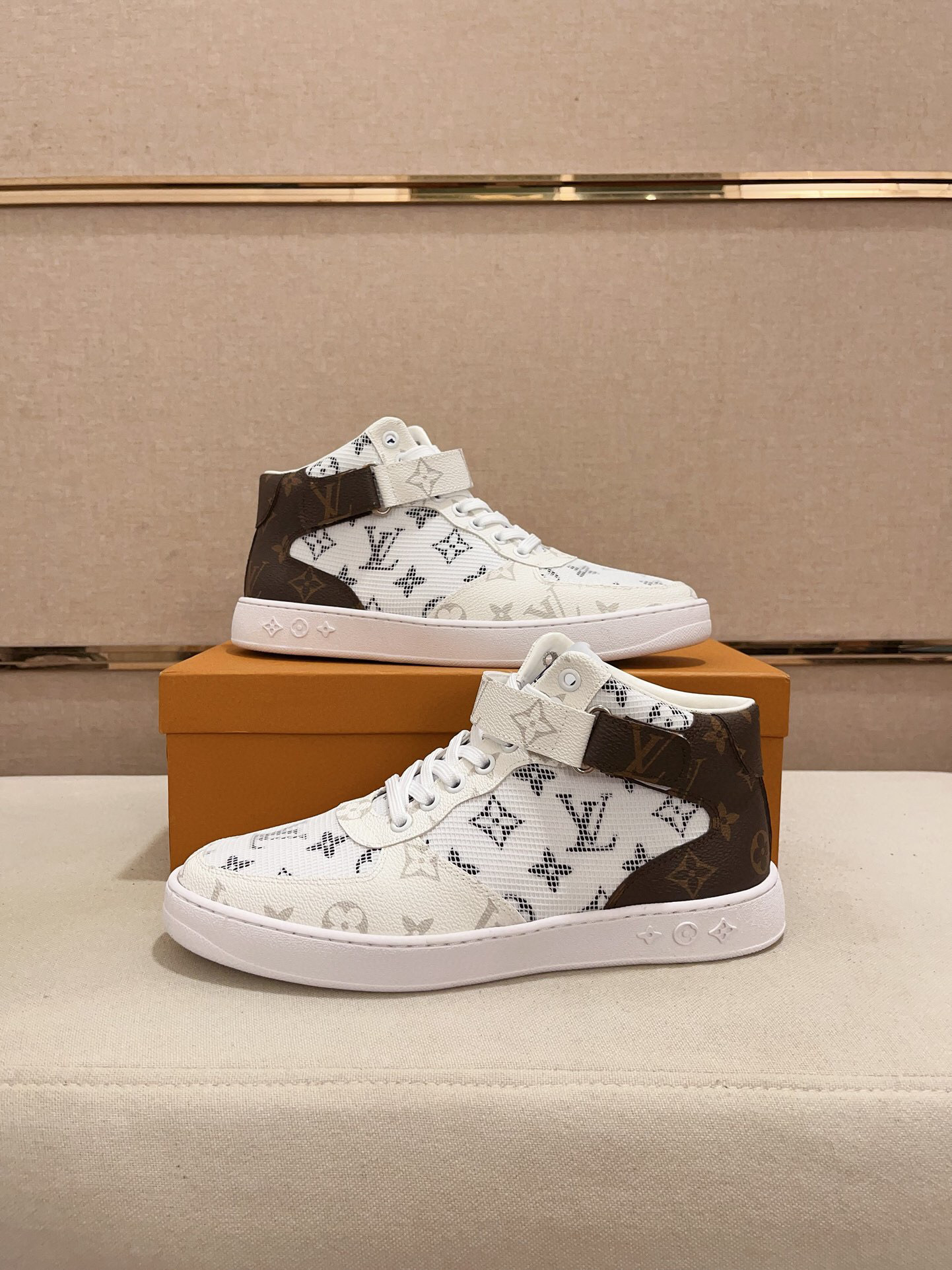 louis vuitton high-top sneakers size 38-44 - Image 7