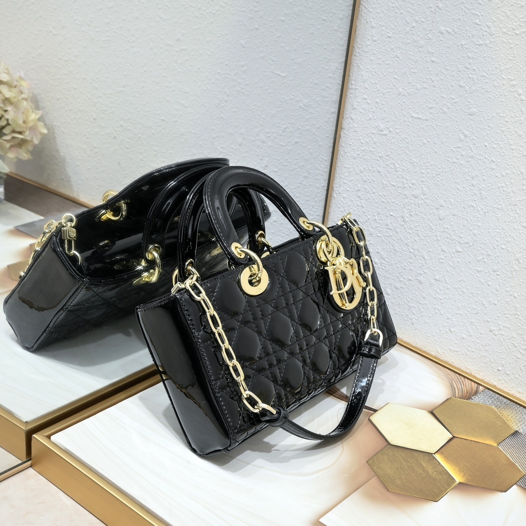 dior black patent leather handbag 26cm - Image 7