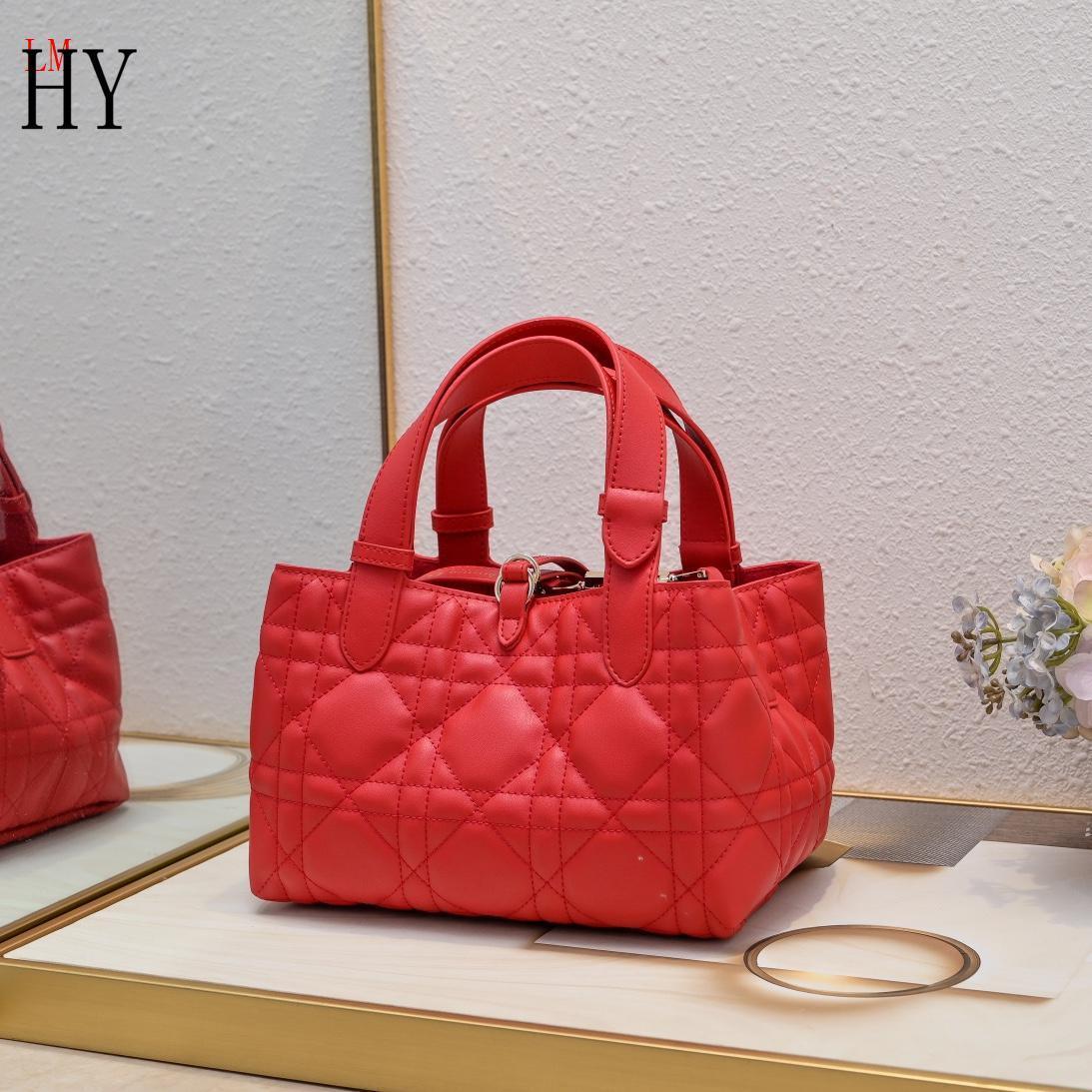 dior red quilted handbag set - 23x15x15cm - Image 7