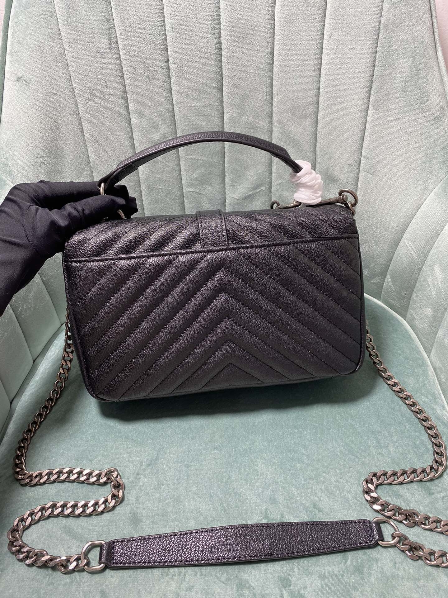 yves saint laurent black quilted handbag 24*18*8.5 - Image 7