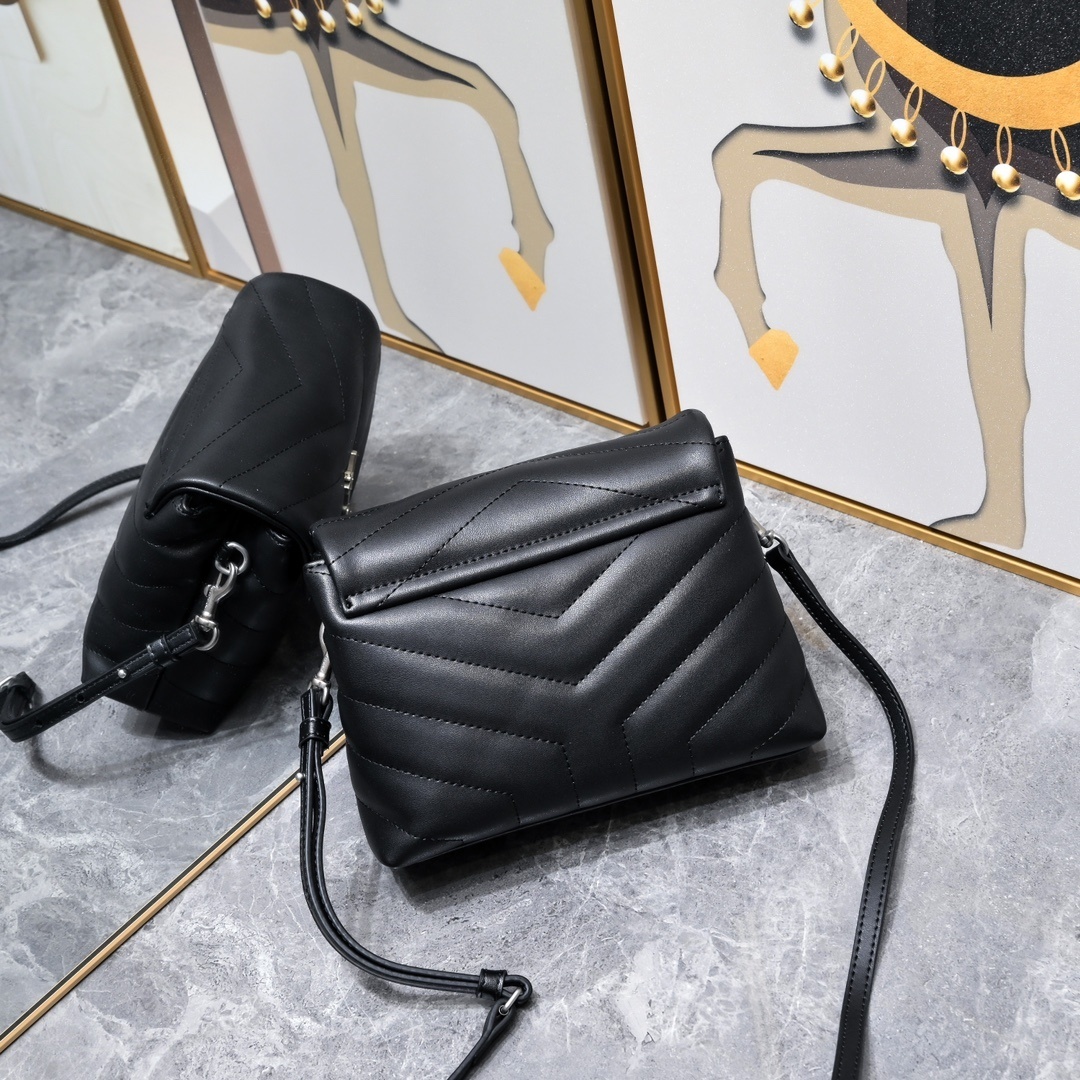 yves saint laurent black quilted leather bag 20x14x7cm - Image 7