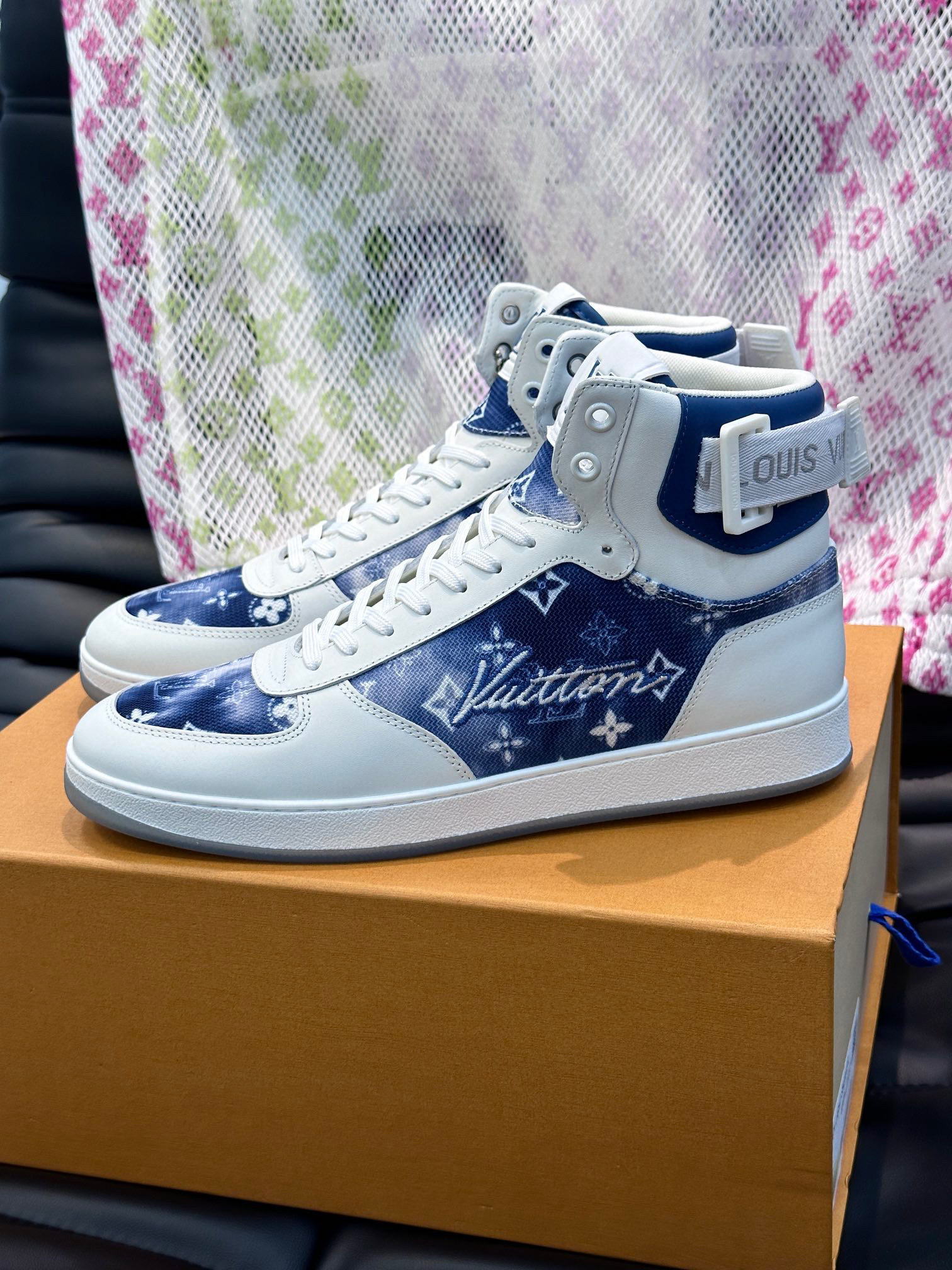 louis vuitton high-top sneakers 38-44 - Image 7