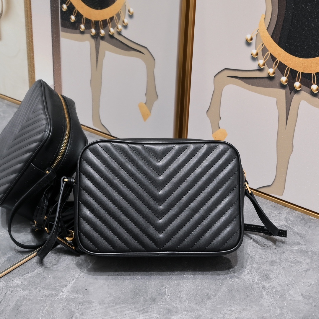 yves saint laurent black chevron crossbody bag 23x16x6cm - Image 7