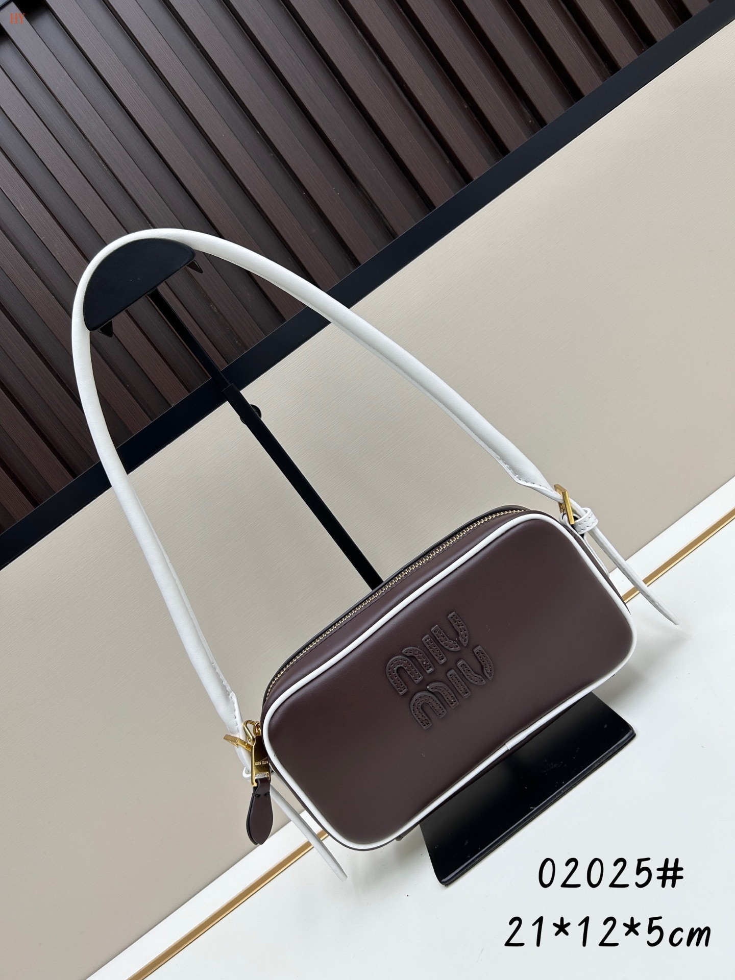 miu miu brown crossbody bag 21*12*5 cm