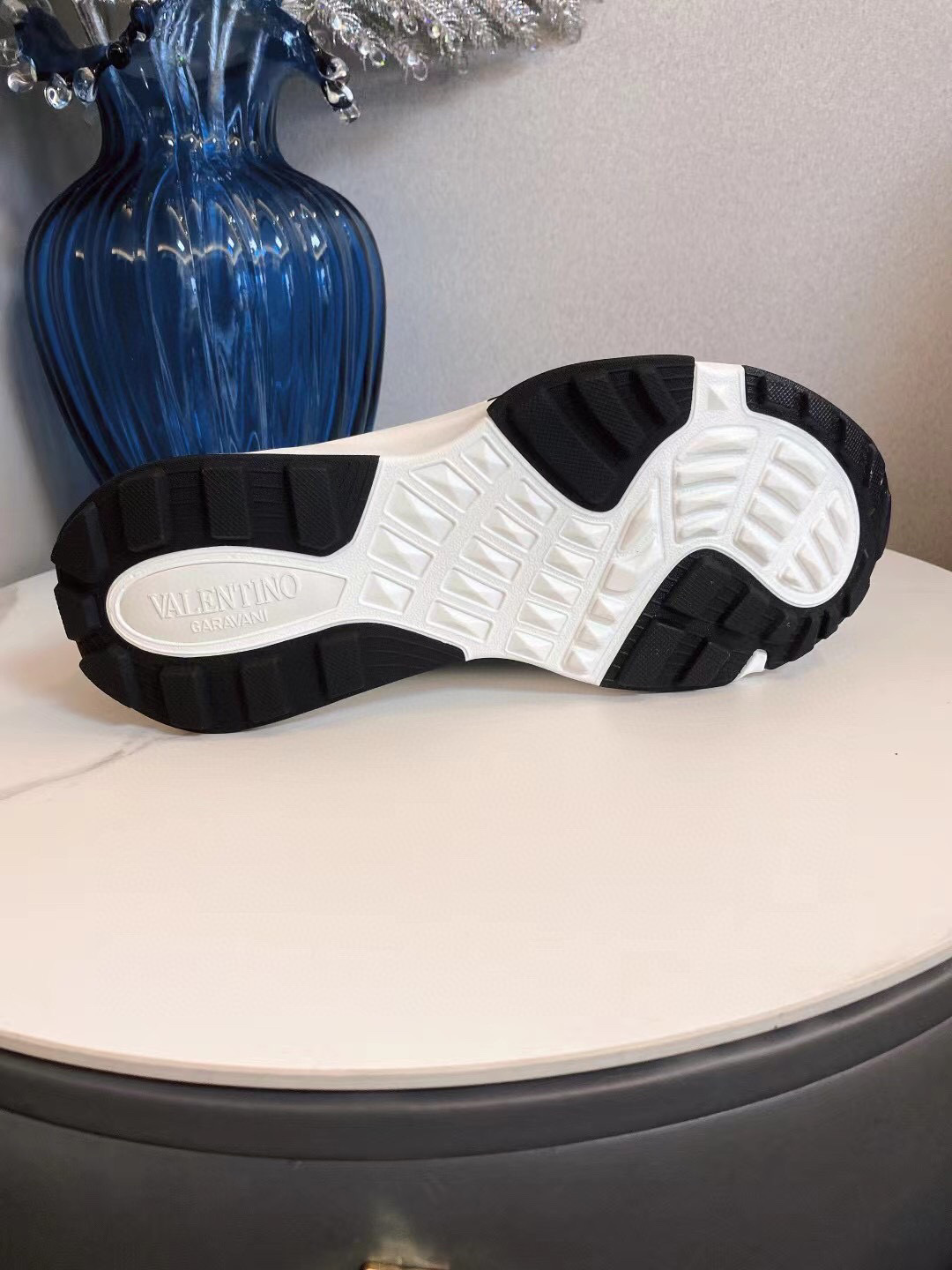 valentino unisex sneakers - size 35-44 - Image 7