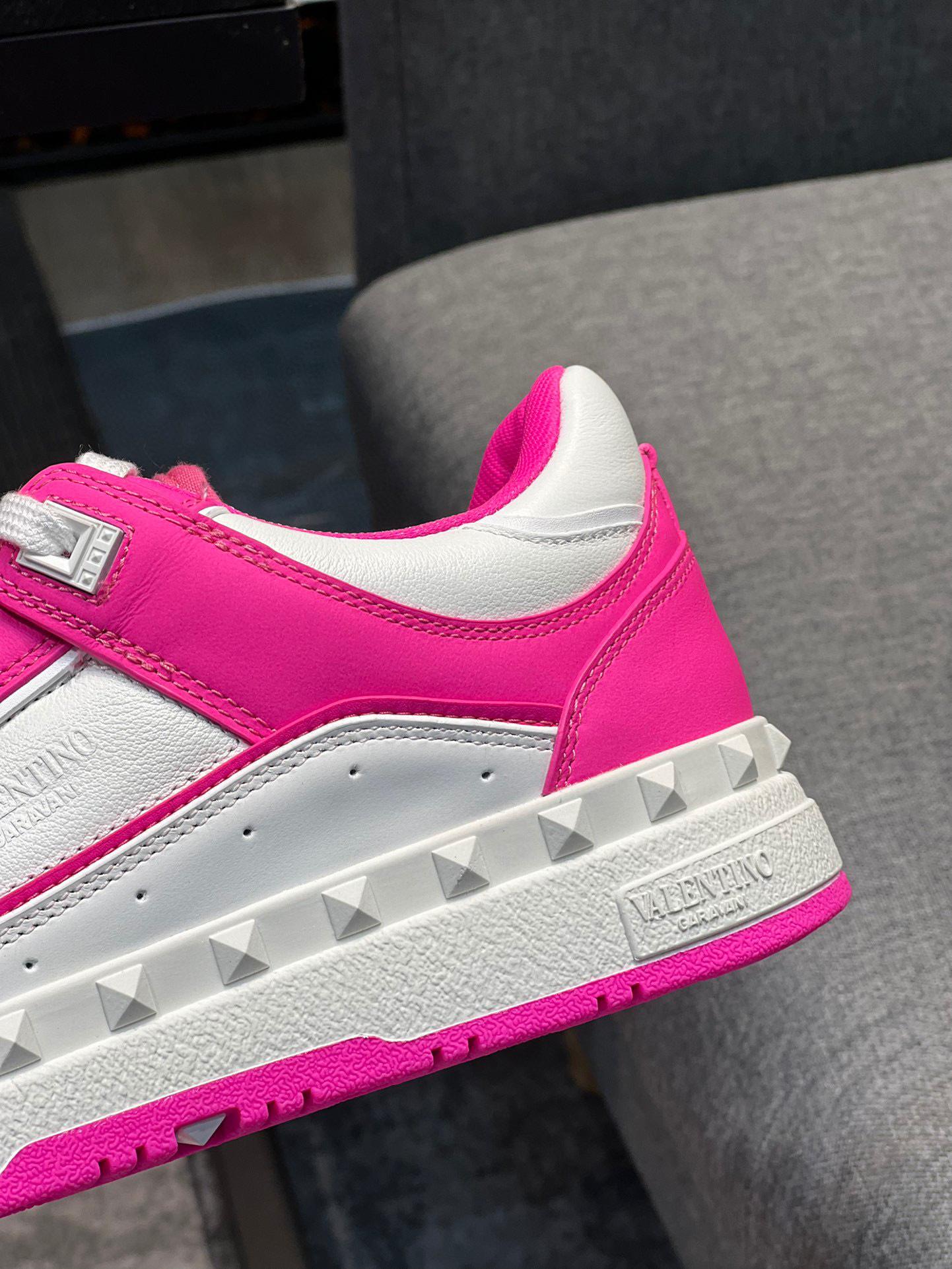 valentino couples sneakers 35-44 in pink and white - Image 7