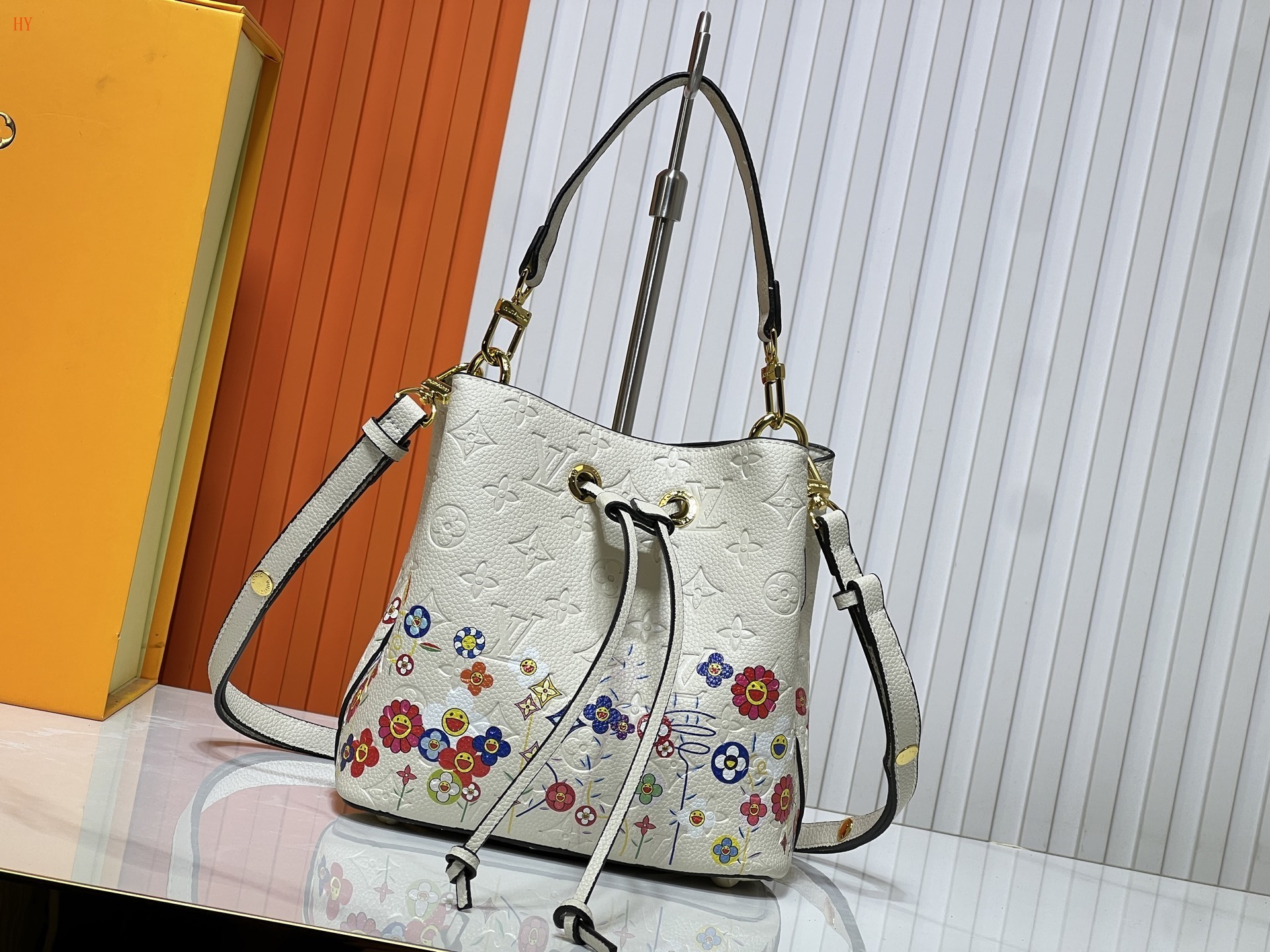 louis vuitton floral bucket bag - 20x20x13 cm