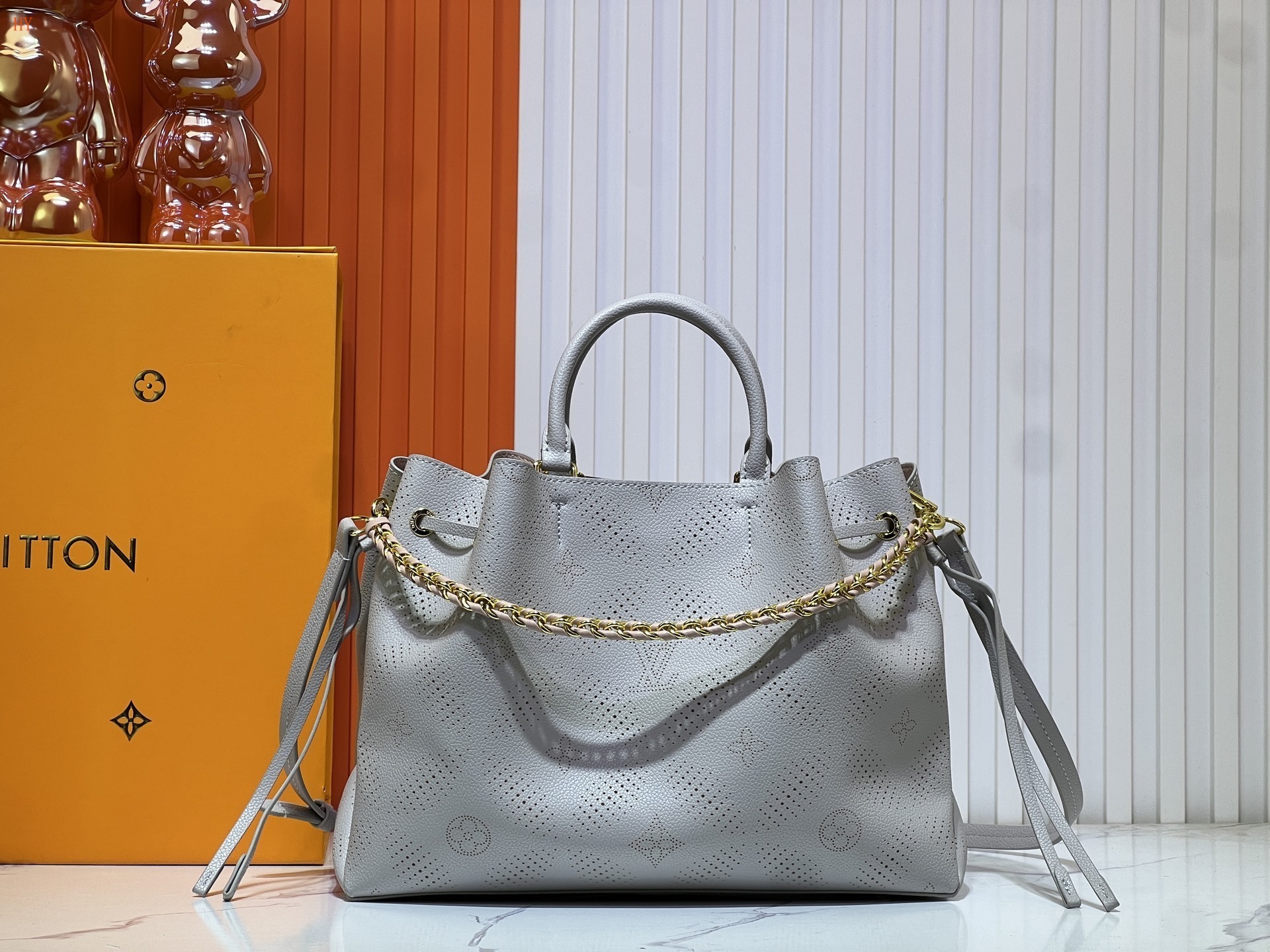 louis vuitton gray perforated tote bag 32x23x13