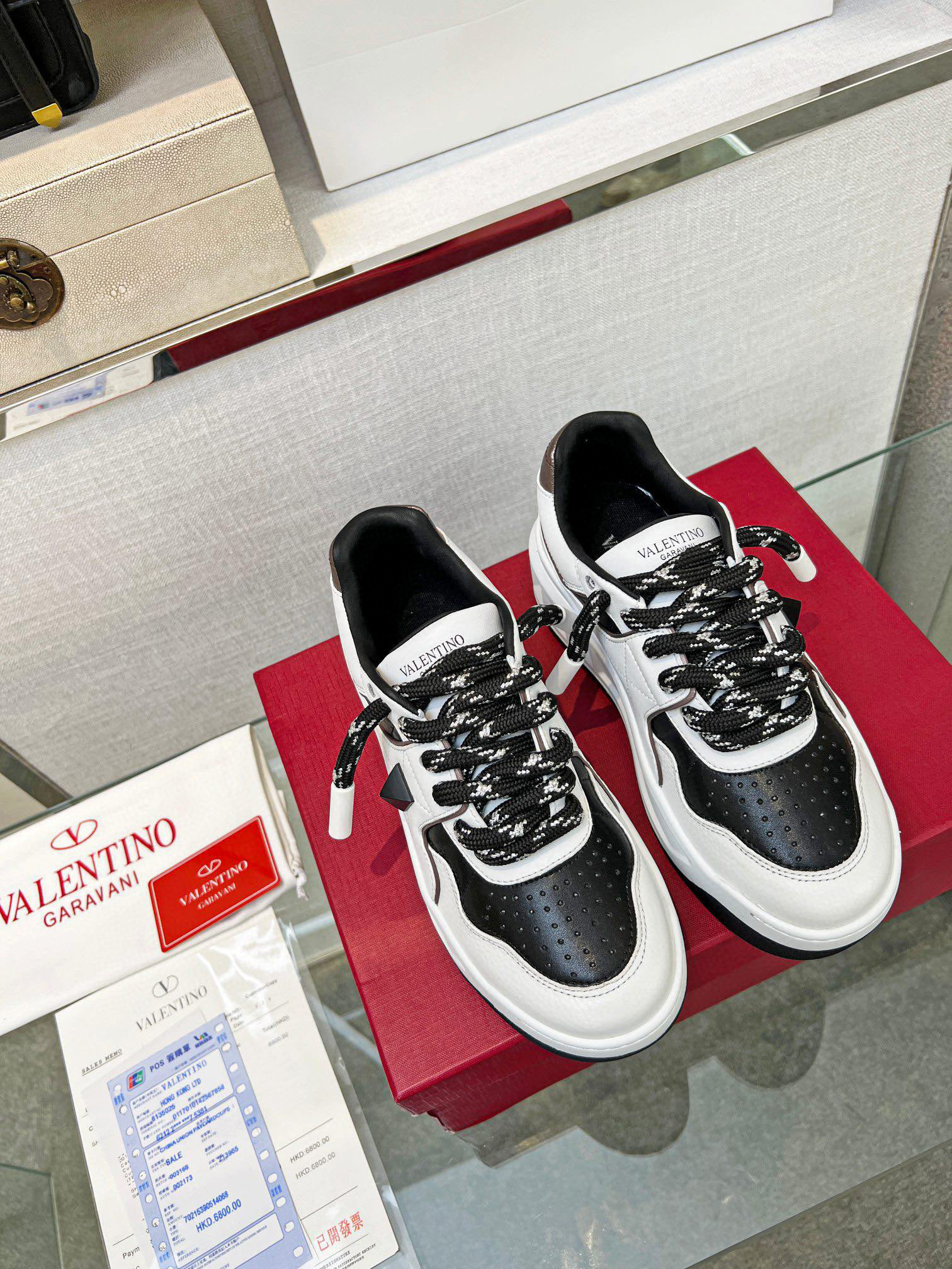 valentino unisex sneakers 35-44 - stylish and comfortable - Image 7