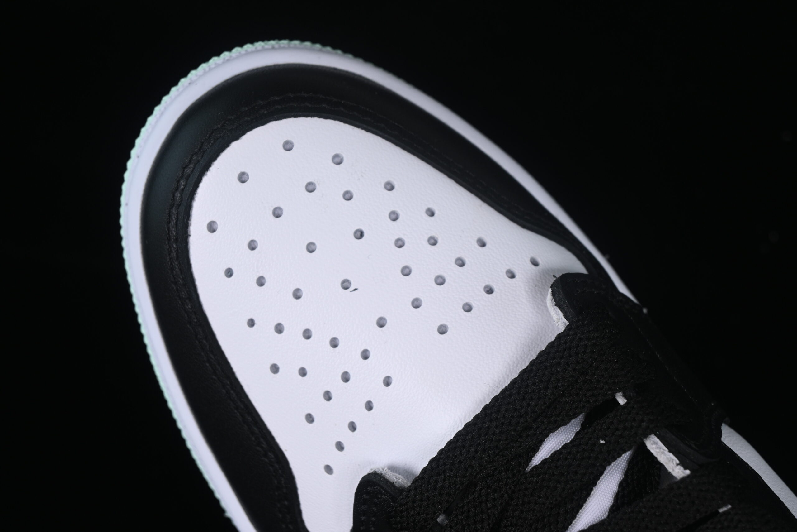 air jordan 1 retro high og 'lgloo' - 861428-100 - Image 8