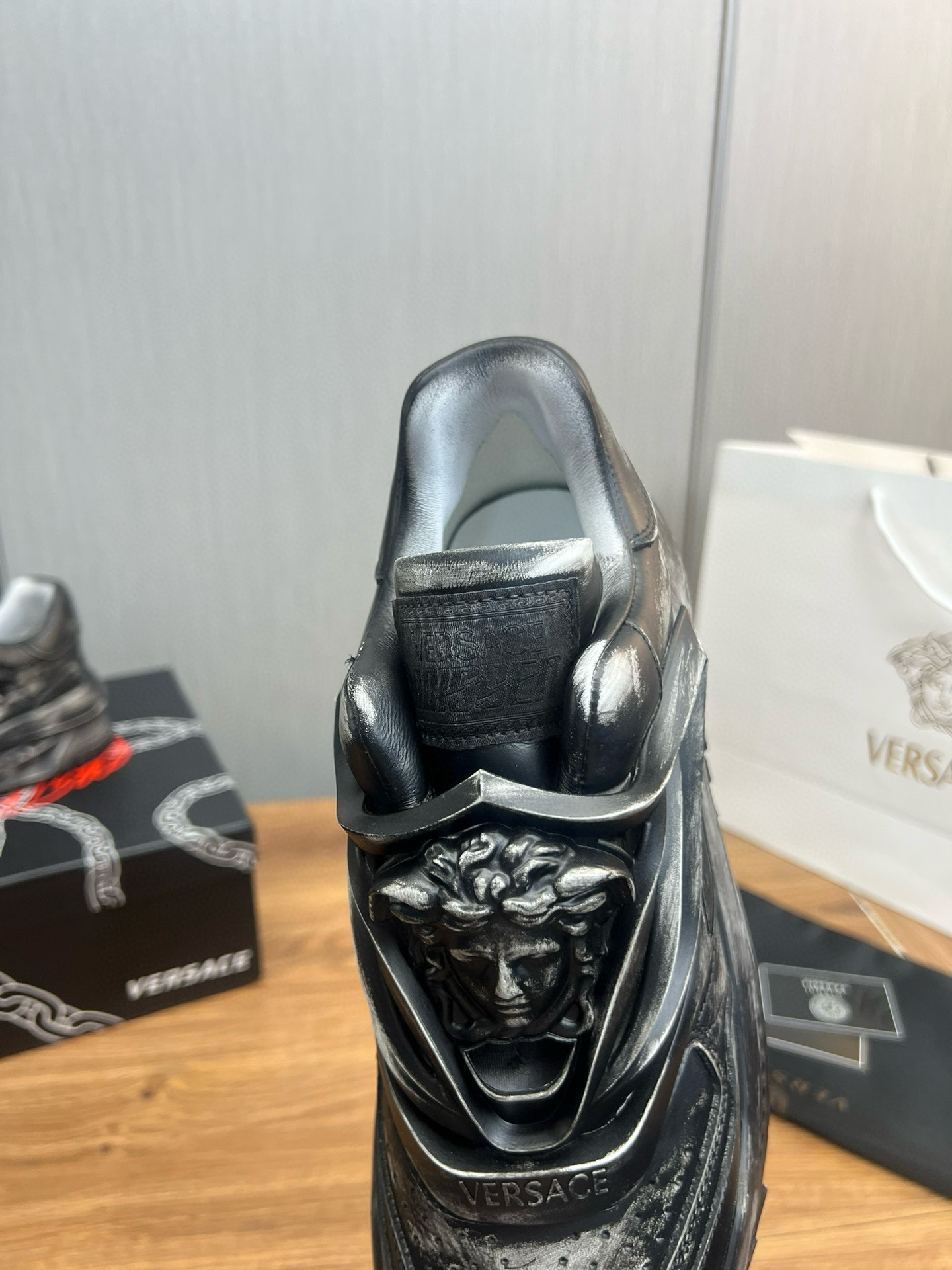 versace casual shoes - size 38/44 - Image 8