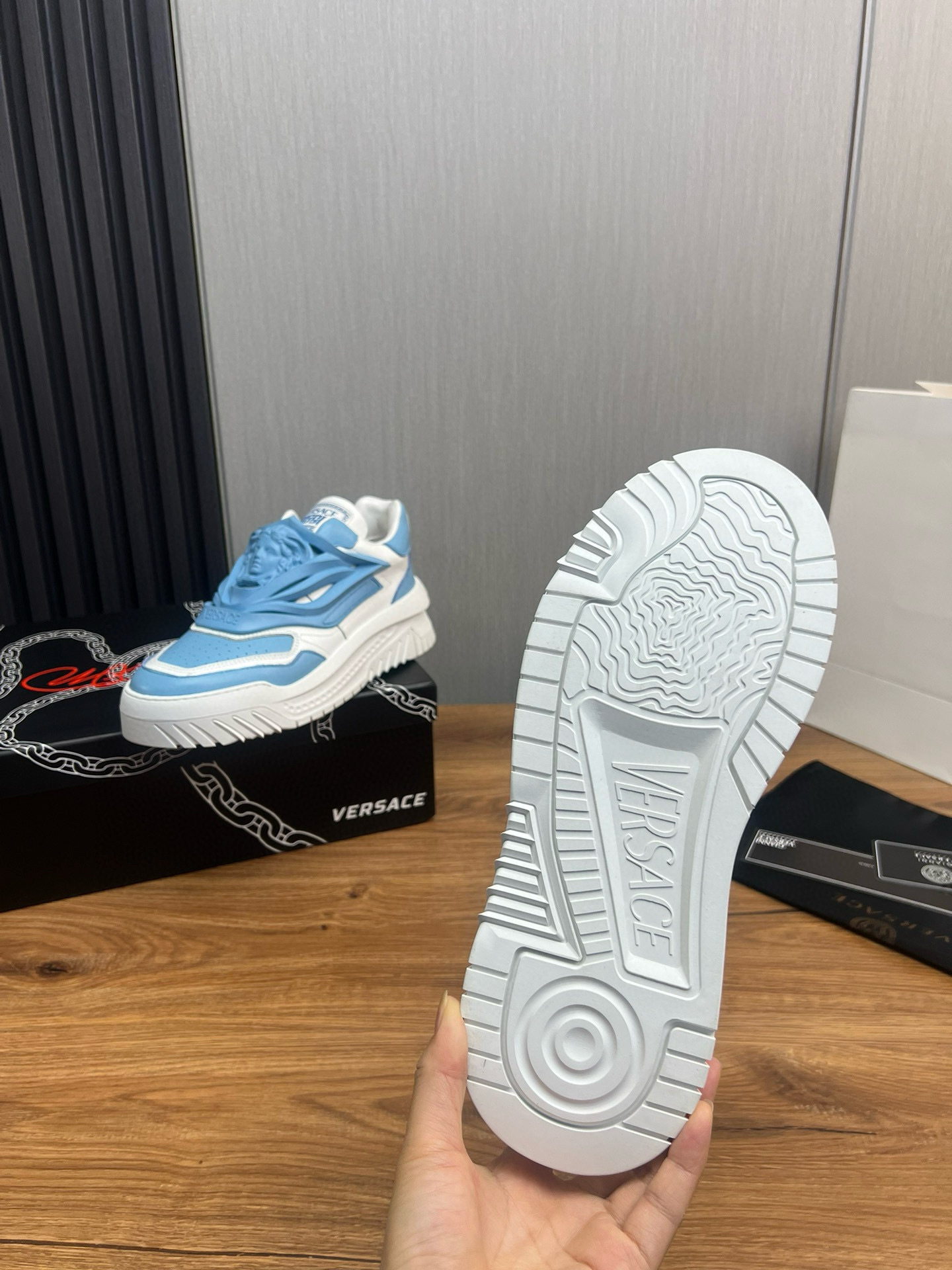 versace casual sneakers in blue/white - size 38/44 - Image 8