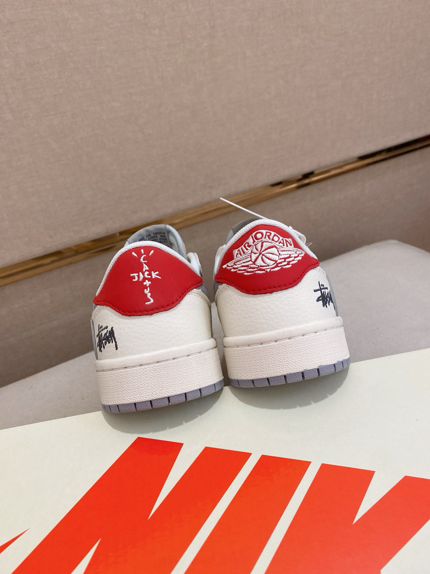 louis vuitton x supreme air jordan 1 low - size 35/44 - Image 8