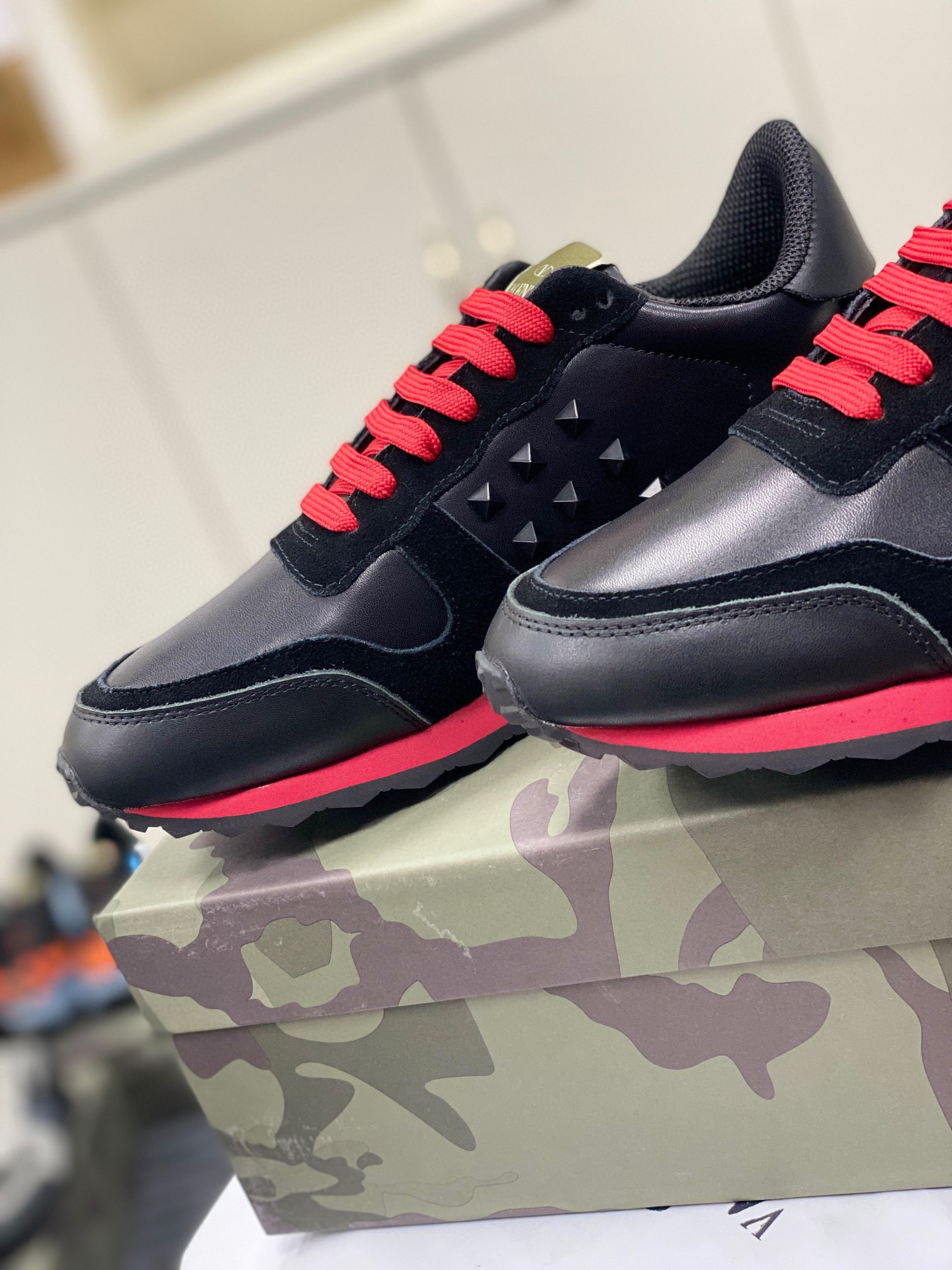 valentino casual shoes 38-44 black/red - Image 8