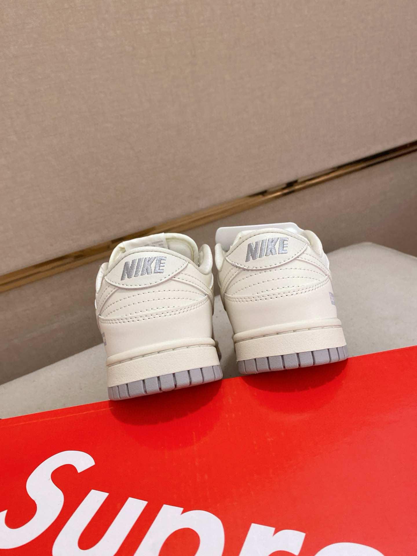 supreme x nike dunk low white sneakers - size 35/44 - Image 8