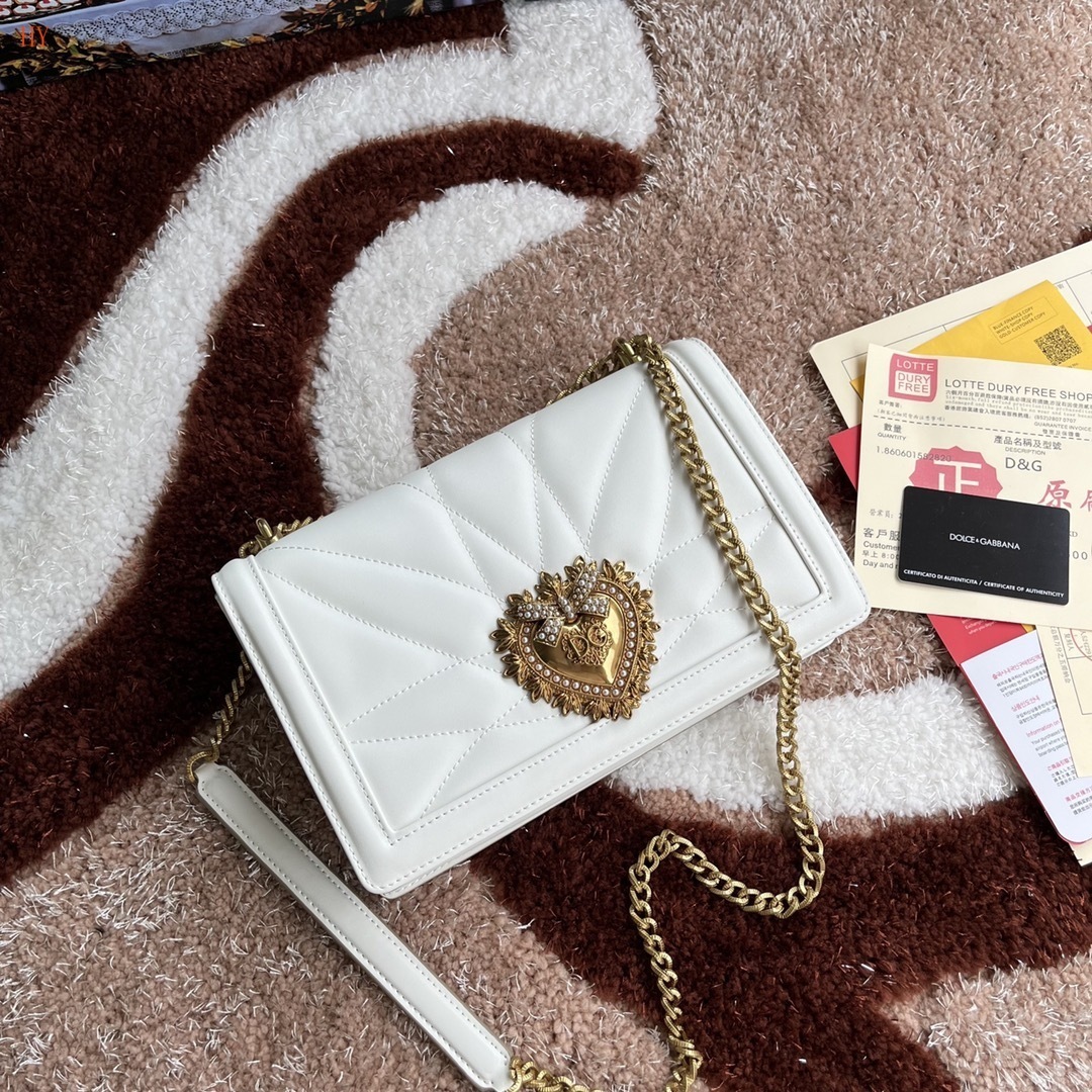 dolce & gabbana white quilted handbag 26*18*7.5 - Image 8