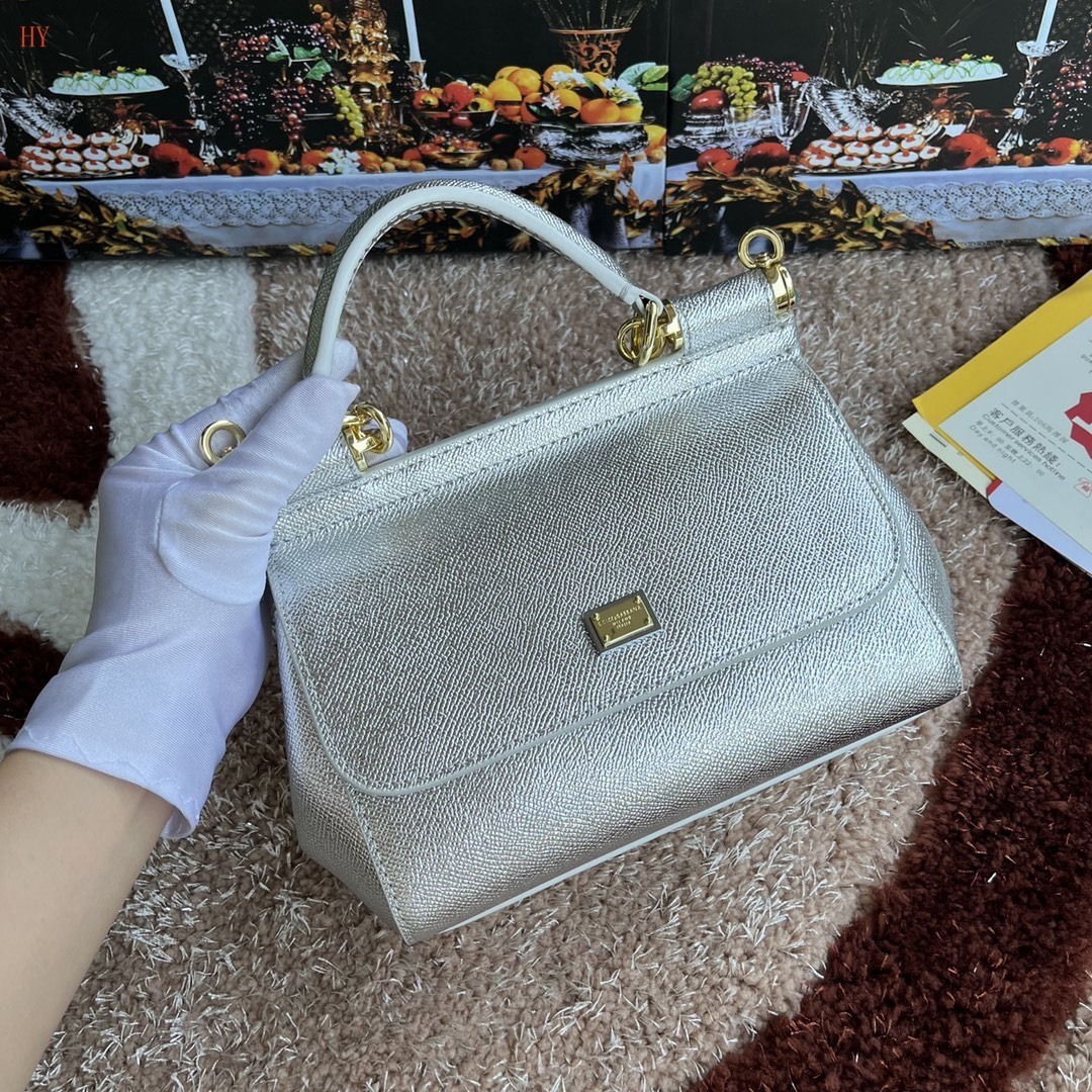 dolce & gabbana silver handbag 20*17*7 cm - 532003 - Image 8
