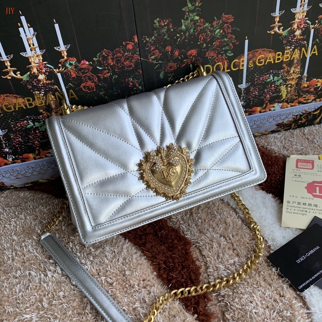 dolce & gabbana heart detail silver handbag 26x18x7.5 cm - Image 8