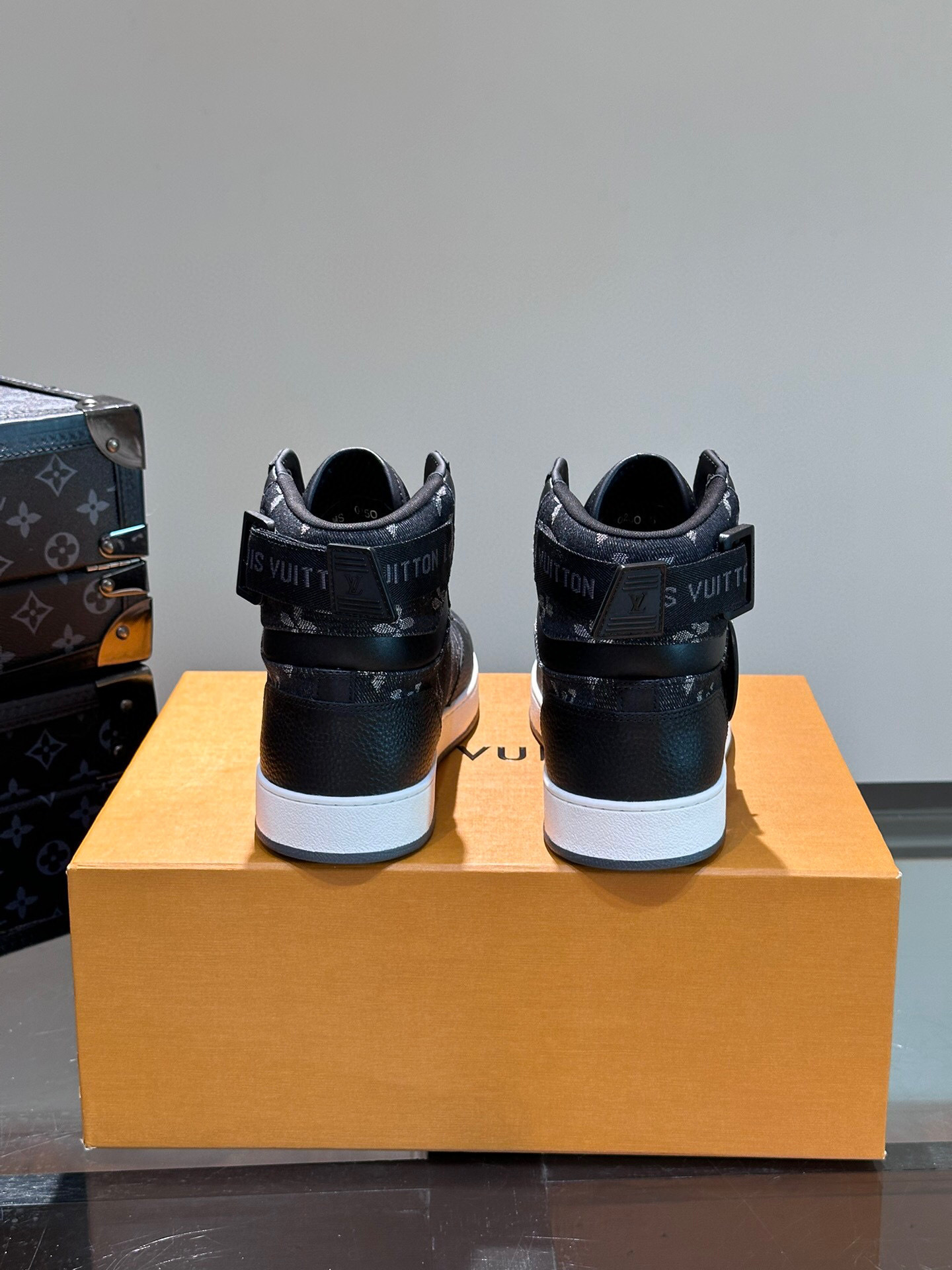 louis vuitton high-top sneakers size 38-44 - Image 8