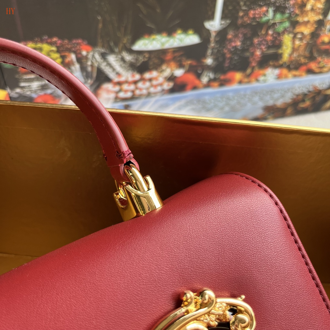 dolce & gabbana dg logo red handbag 18x10x5 - Image 8