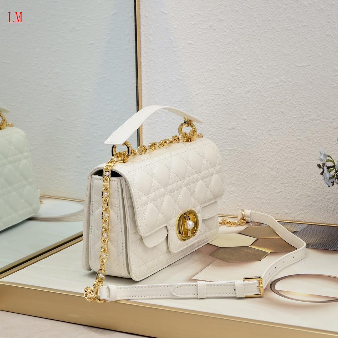 dior quilted white handbag 22x14x8