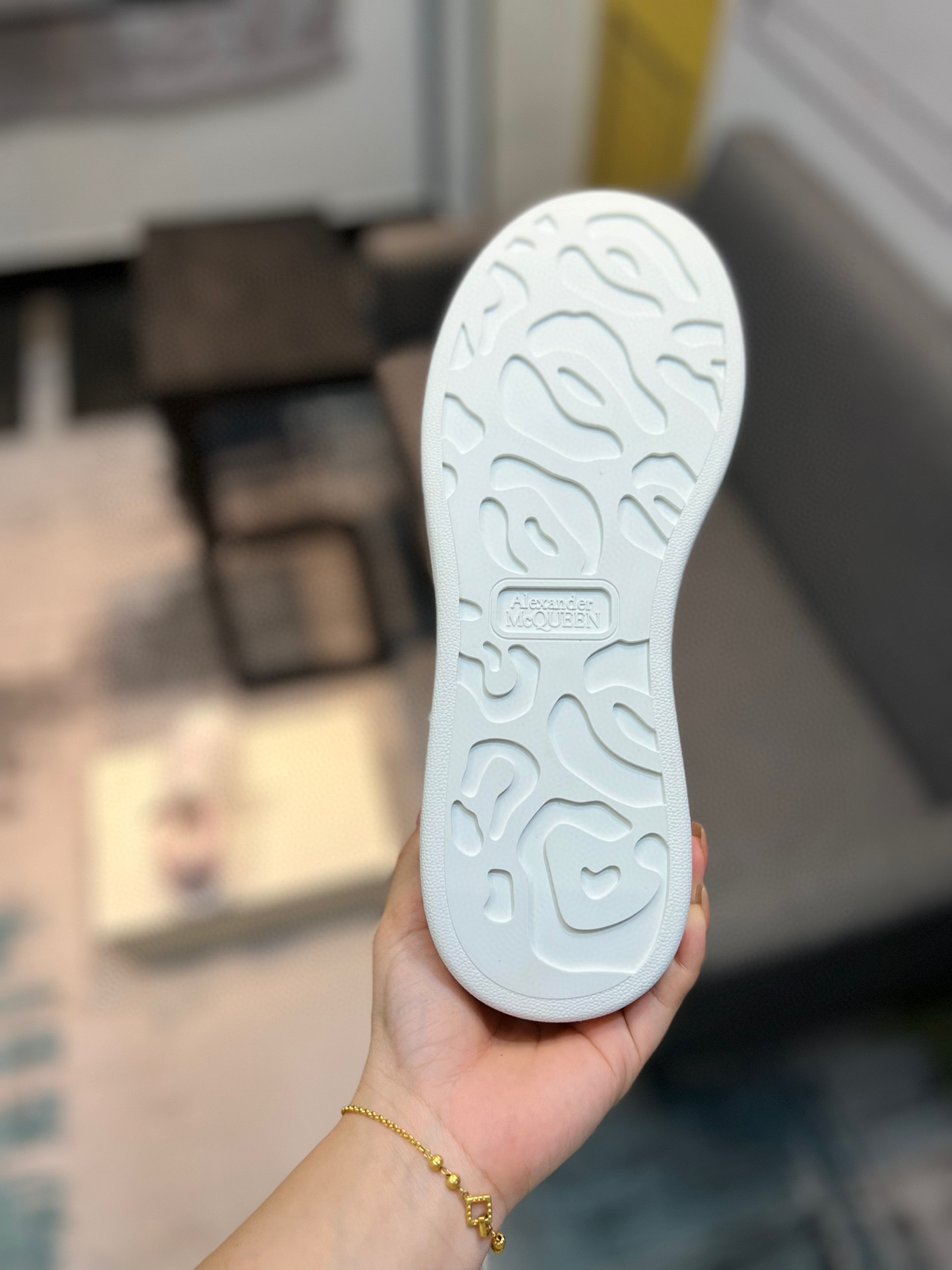 alexander mcqueen white sneakers with red accents - size 35-44 - Image 8