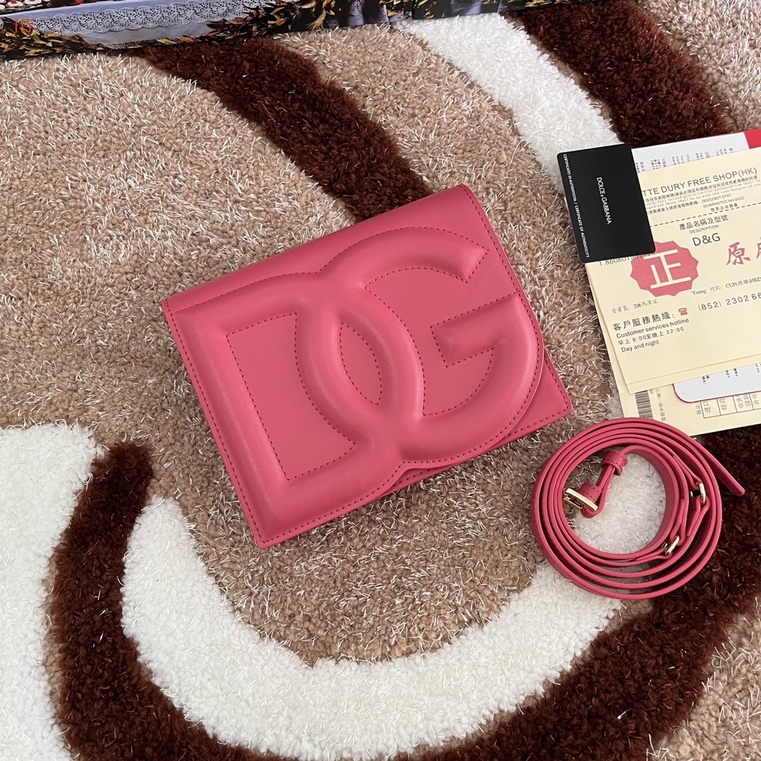dolce & gabbana pink logo crossbody bag 20*16*5.5 - Image 8