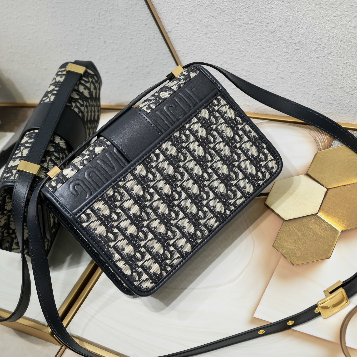 dior classic handbag 24*17*8 cm - elegant design - Image 8