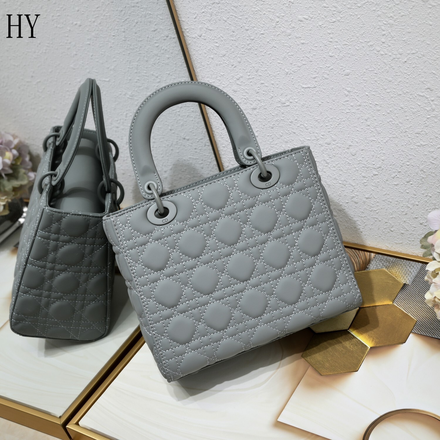 dior gray quilted handbag 24x20x11cm - Image 8