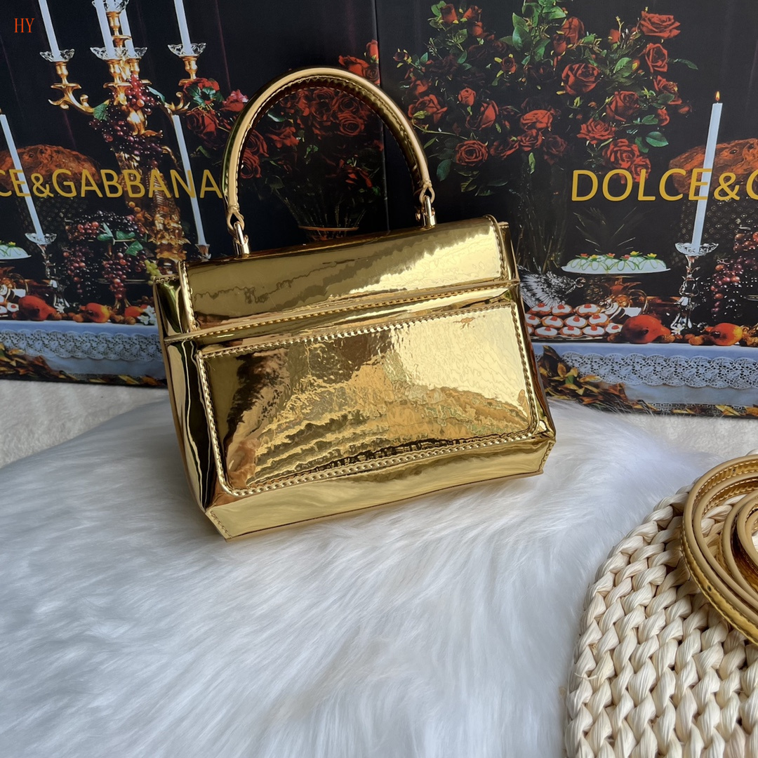 dolce & gabbana gold dg logo handbag 17.5x13.5x6.5 - Image 8