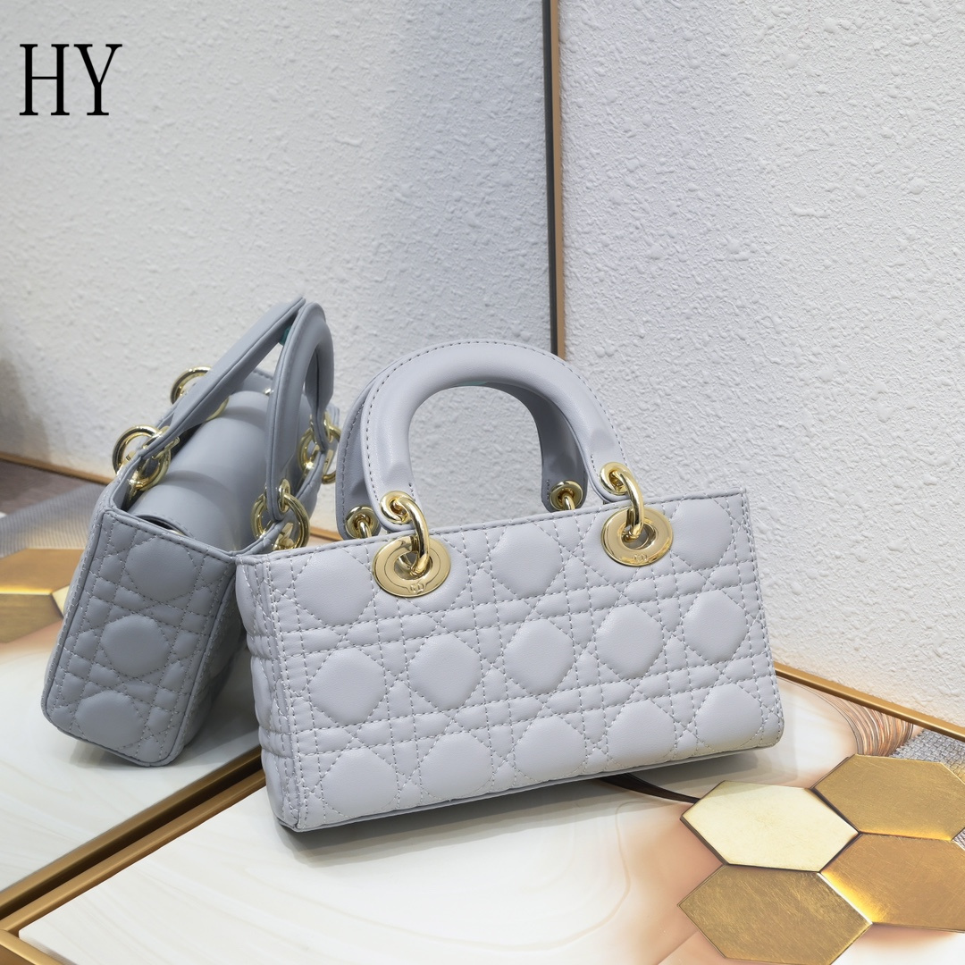 dior gray quilted handbag - 22cm - Image 8