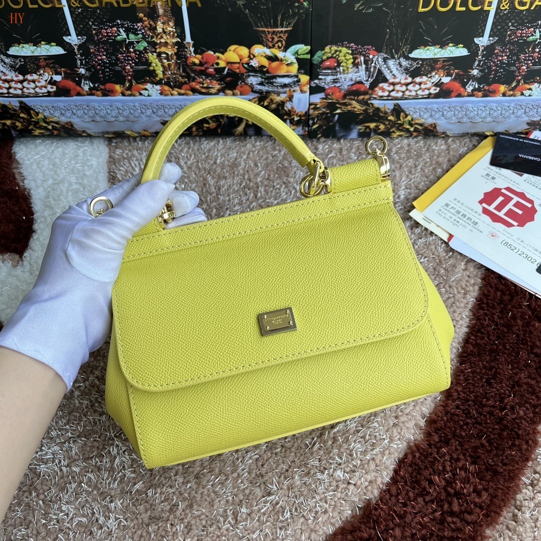 dolce & gabbana yellow handbag 20*17*7 cm - Image 8