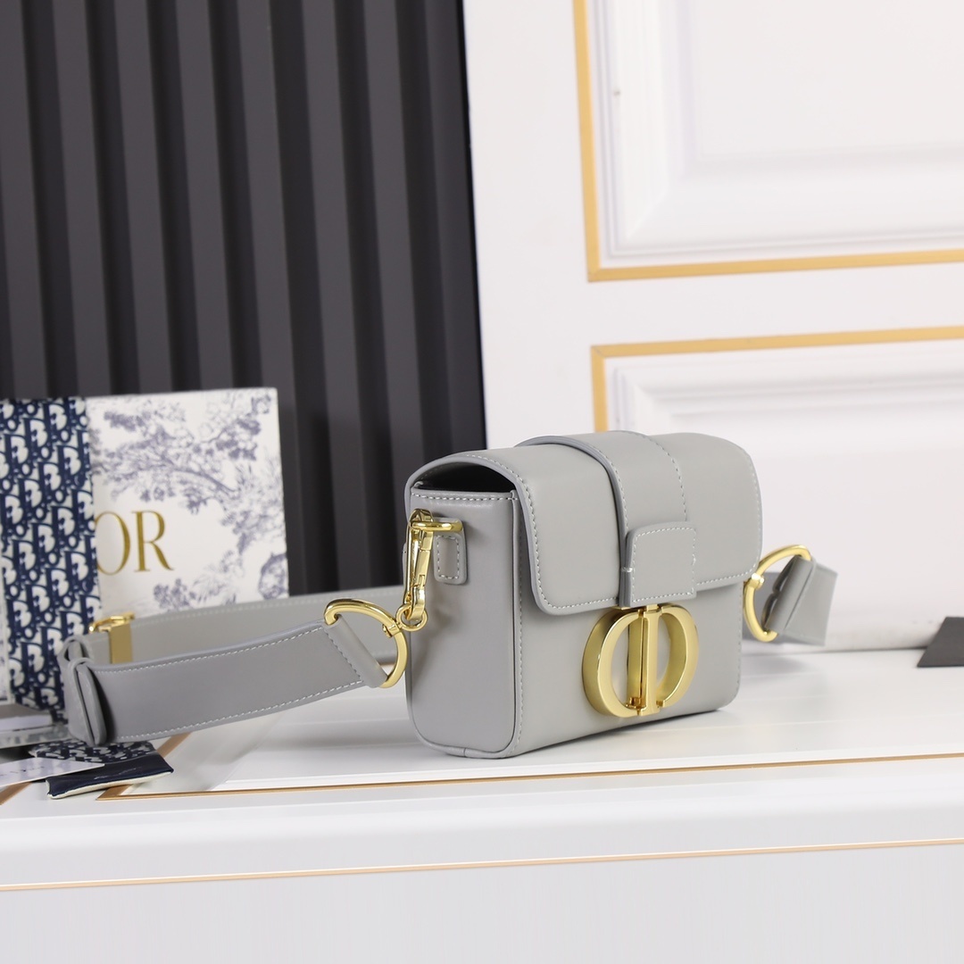 dior gray leather handbag 17.5x11.5x5cm - Image 8