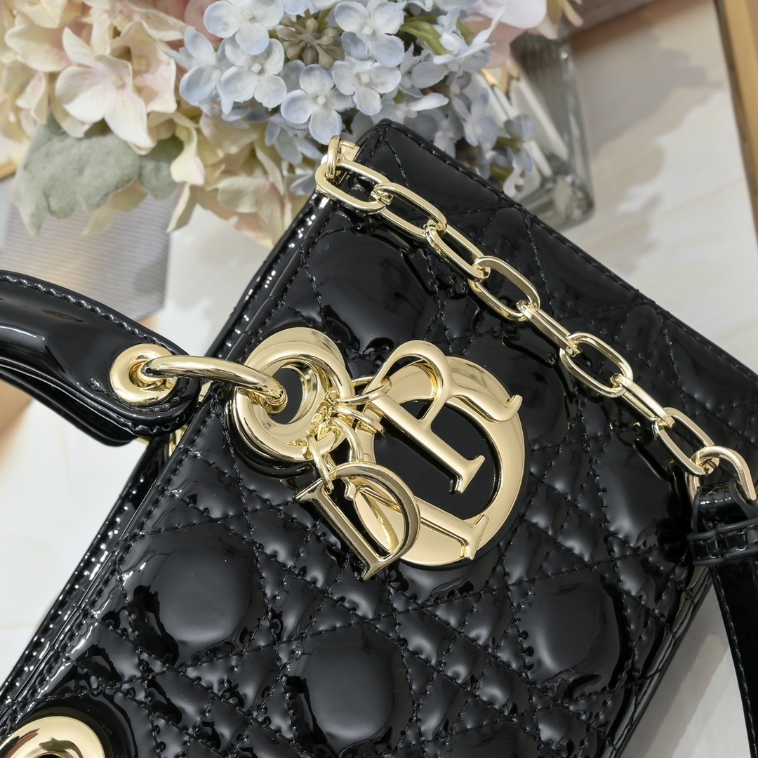 dior black patent leather handbag 26cm - Image 8