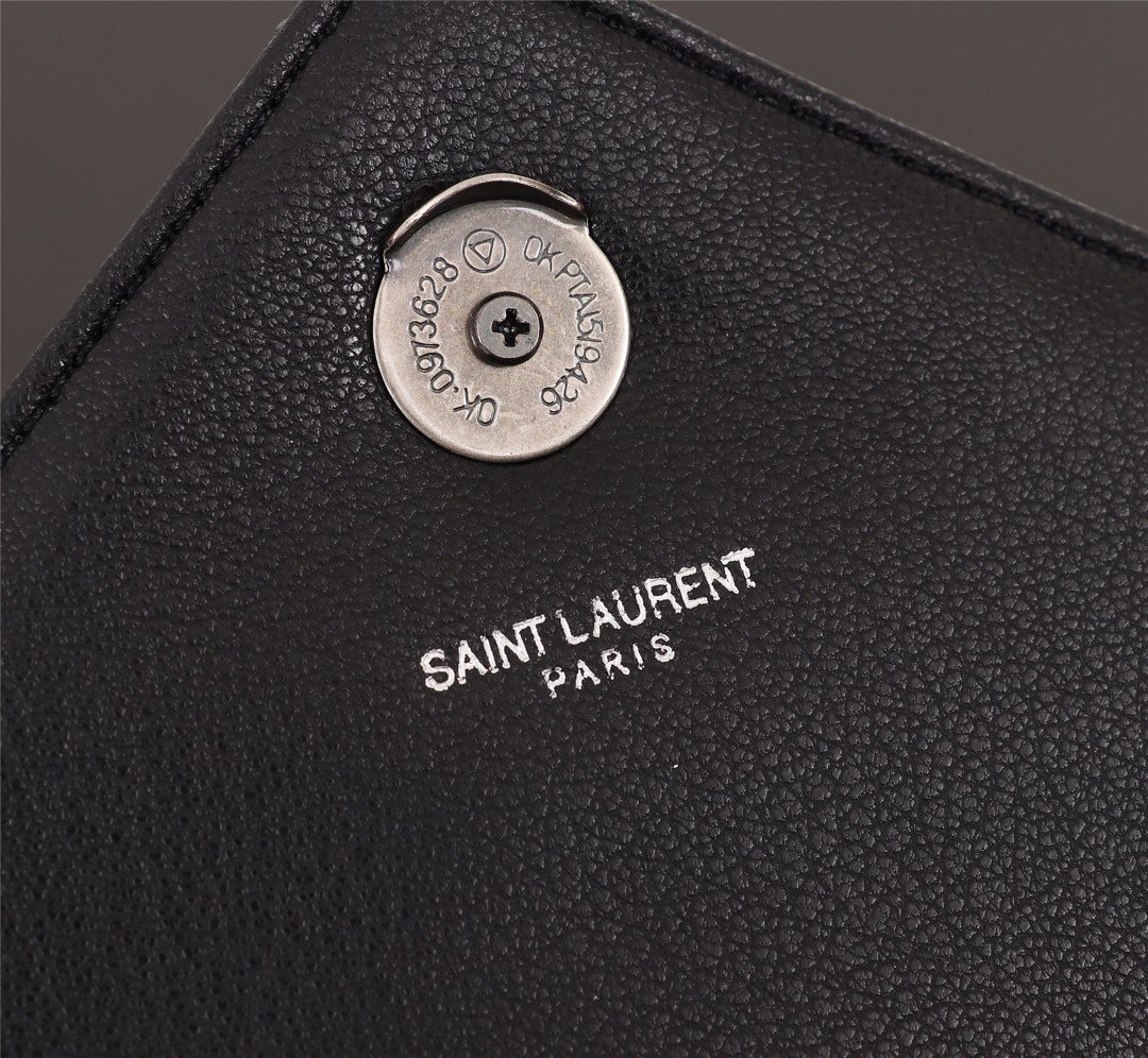 yves saint laurent black chevron handbag 32*21*9 - Image 8