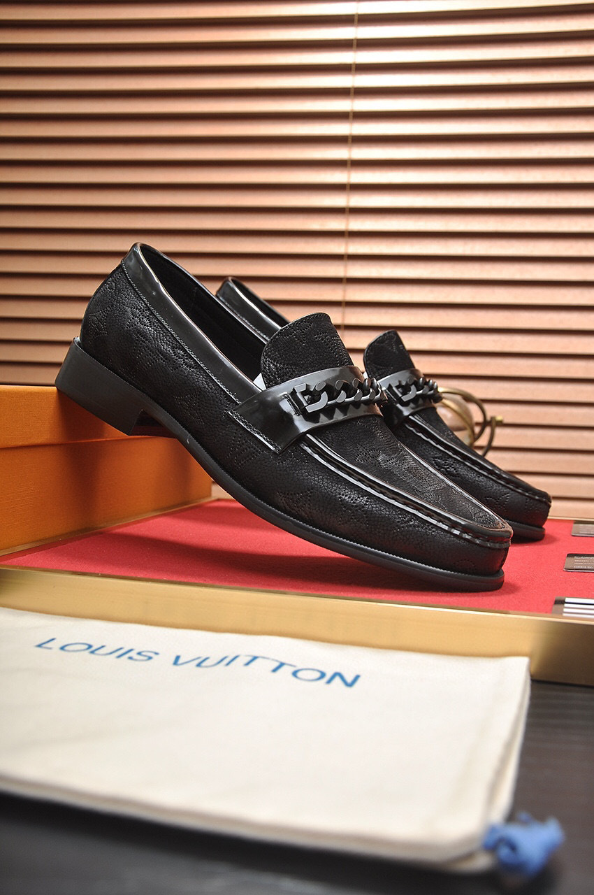 louis vuitton black leather loafers size 38-44 - Image 8
