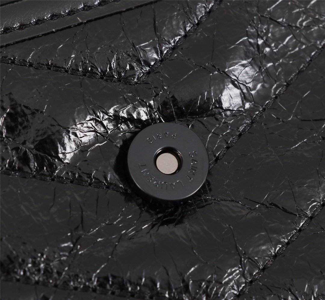 yves saint laurent black quilted handbag 28x20x9 - Image 8