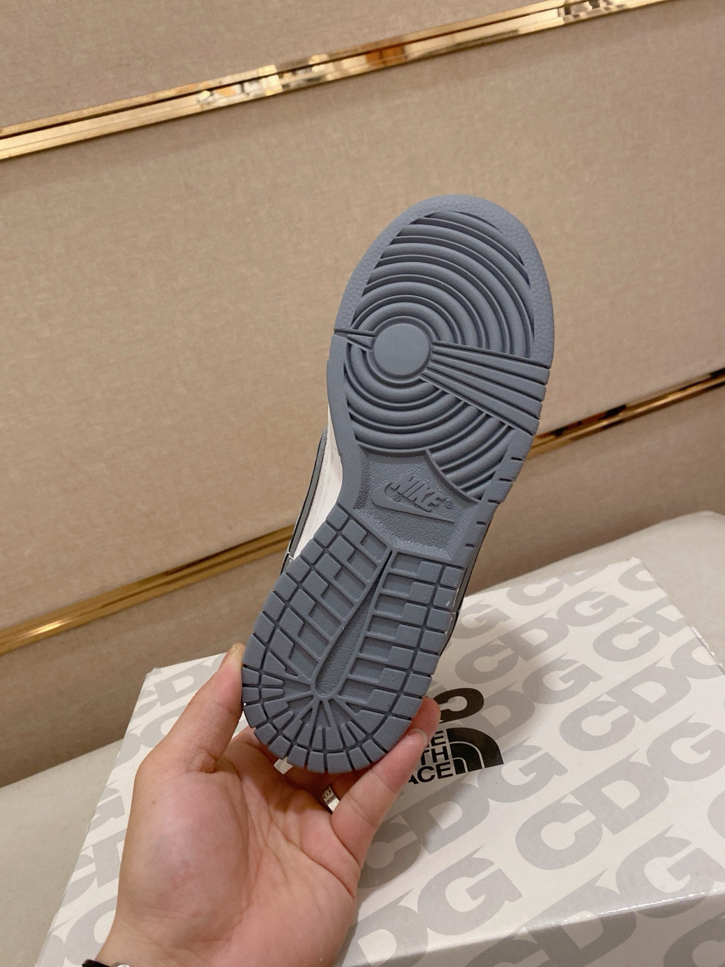 cdg x nike dunk low grey size 35/44 - Image 8