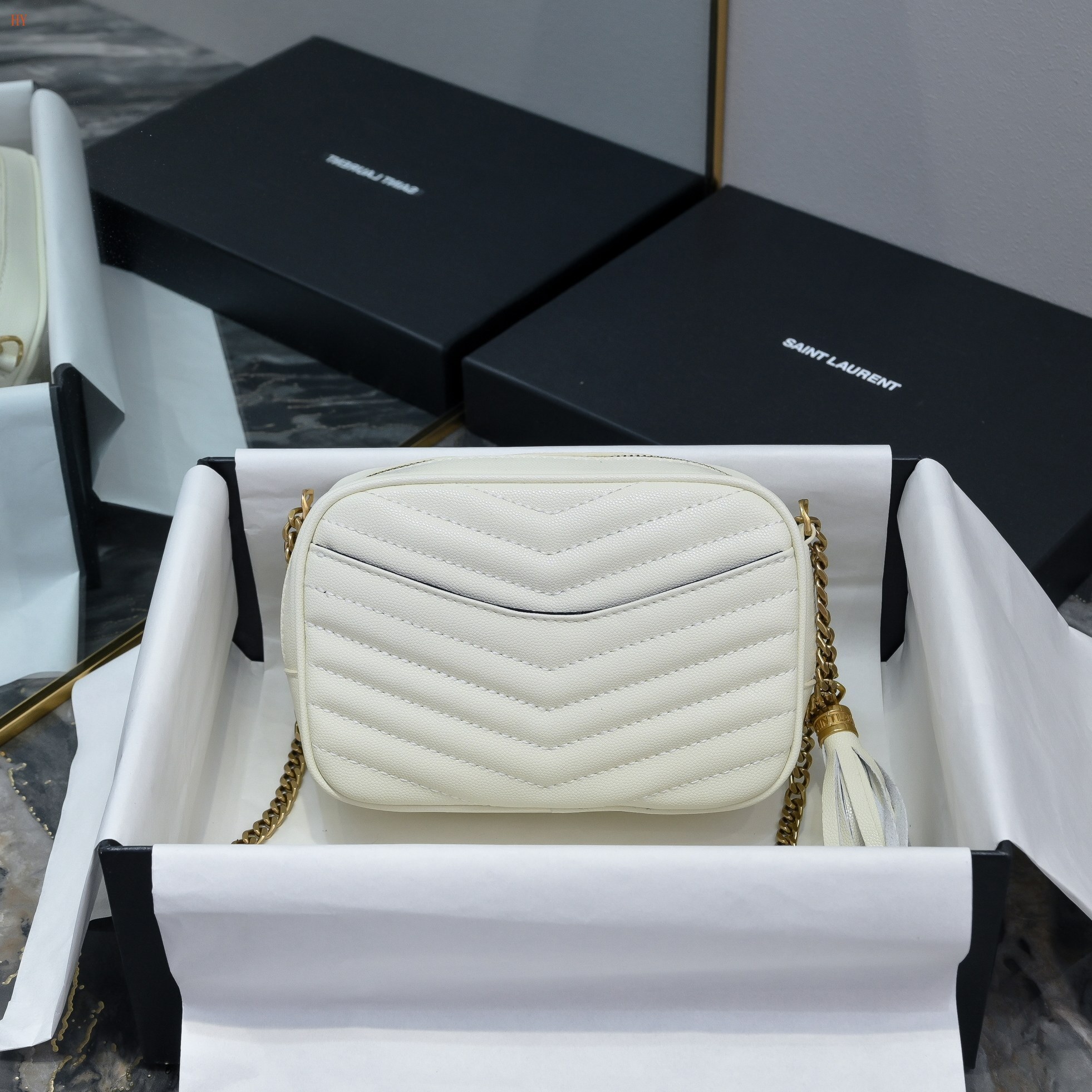 yves saint laurent quilted crossbody bag - 19x11x5 cm - Image 8